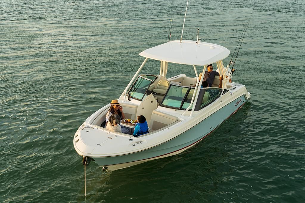 2023-Boston-Whaler-240-Vantage-MarineMax