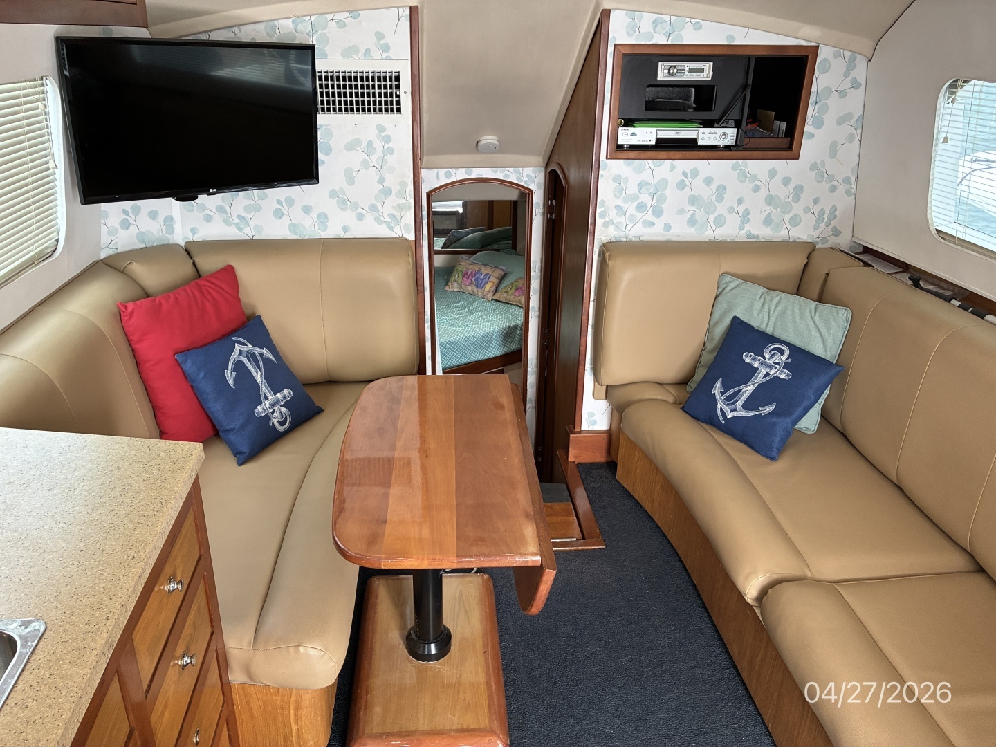 2005 Luhrs Convertible - Image 20