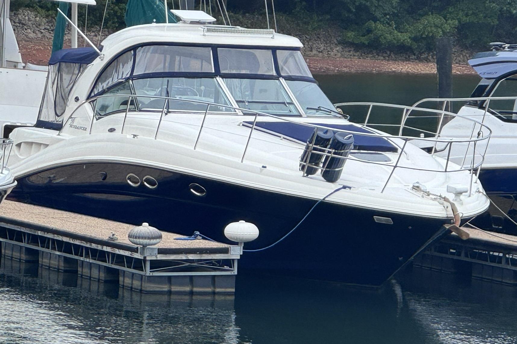 2004 Sea Ray 390 Sundancer