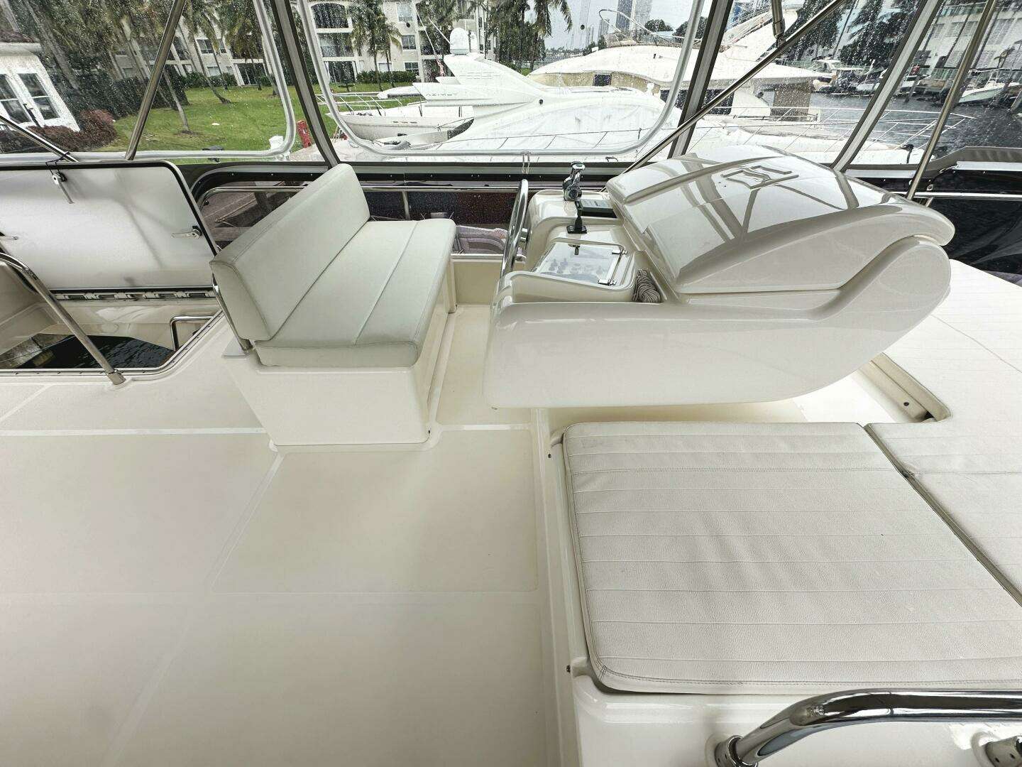 2014 Ferretti Yachts 530 - Image 45