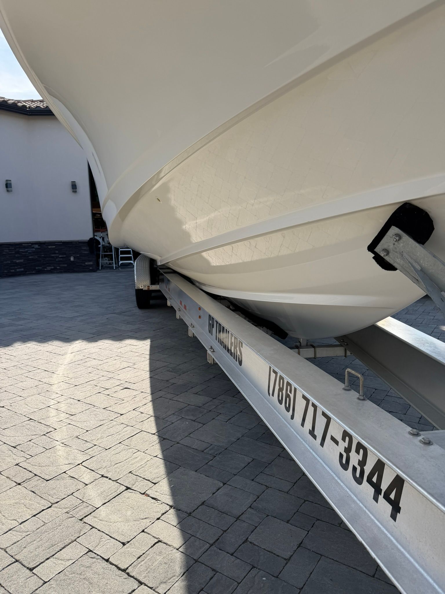 2018 Boston Whaler 380 Outrage - 29