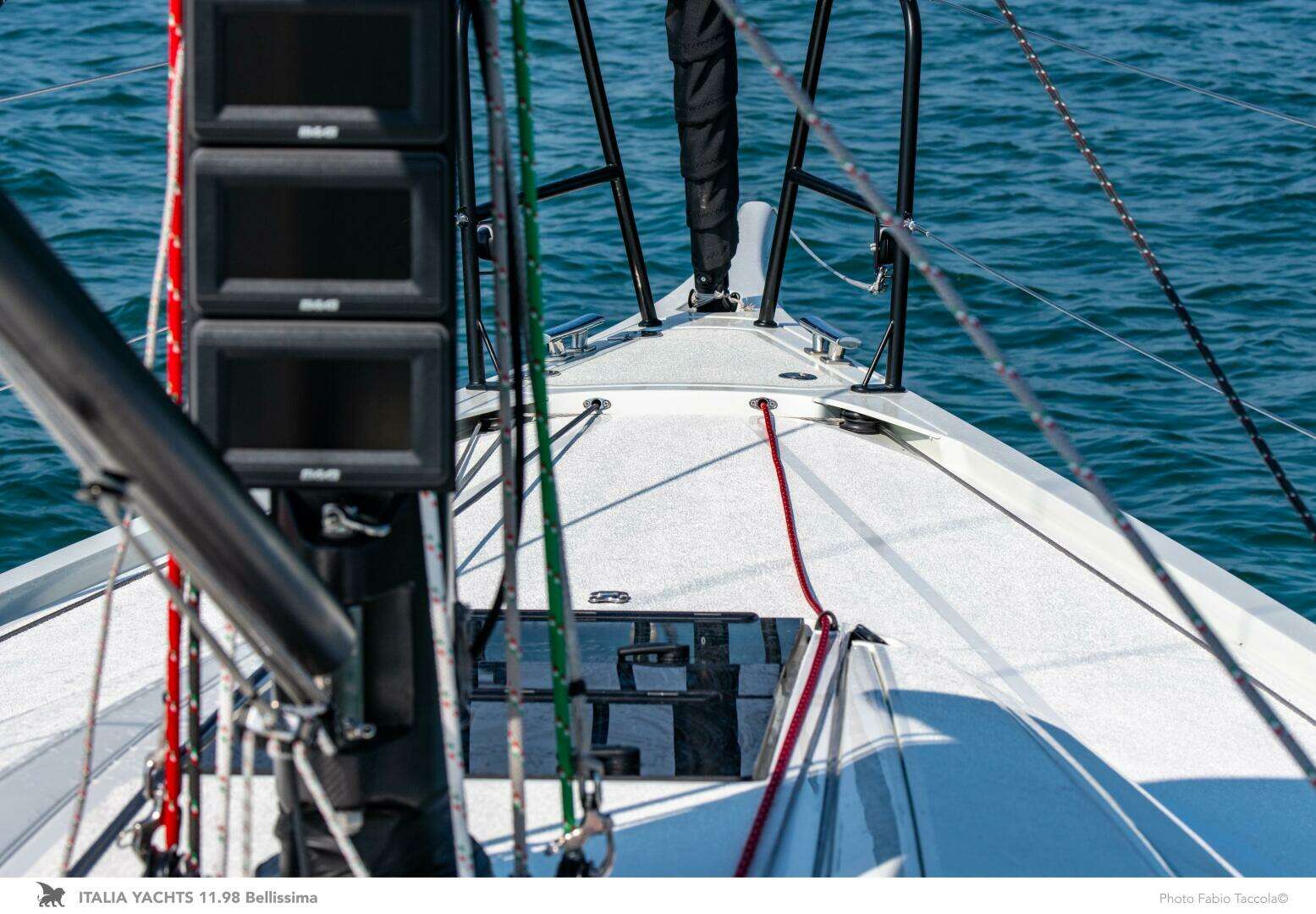 2026 Italia Yachts 11.98 - Image 15
