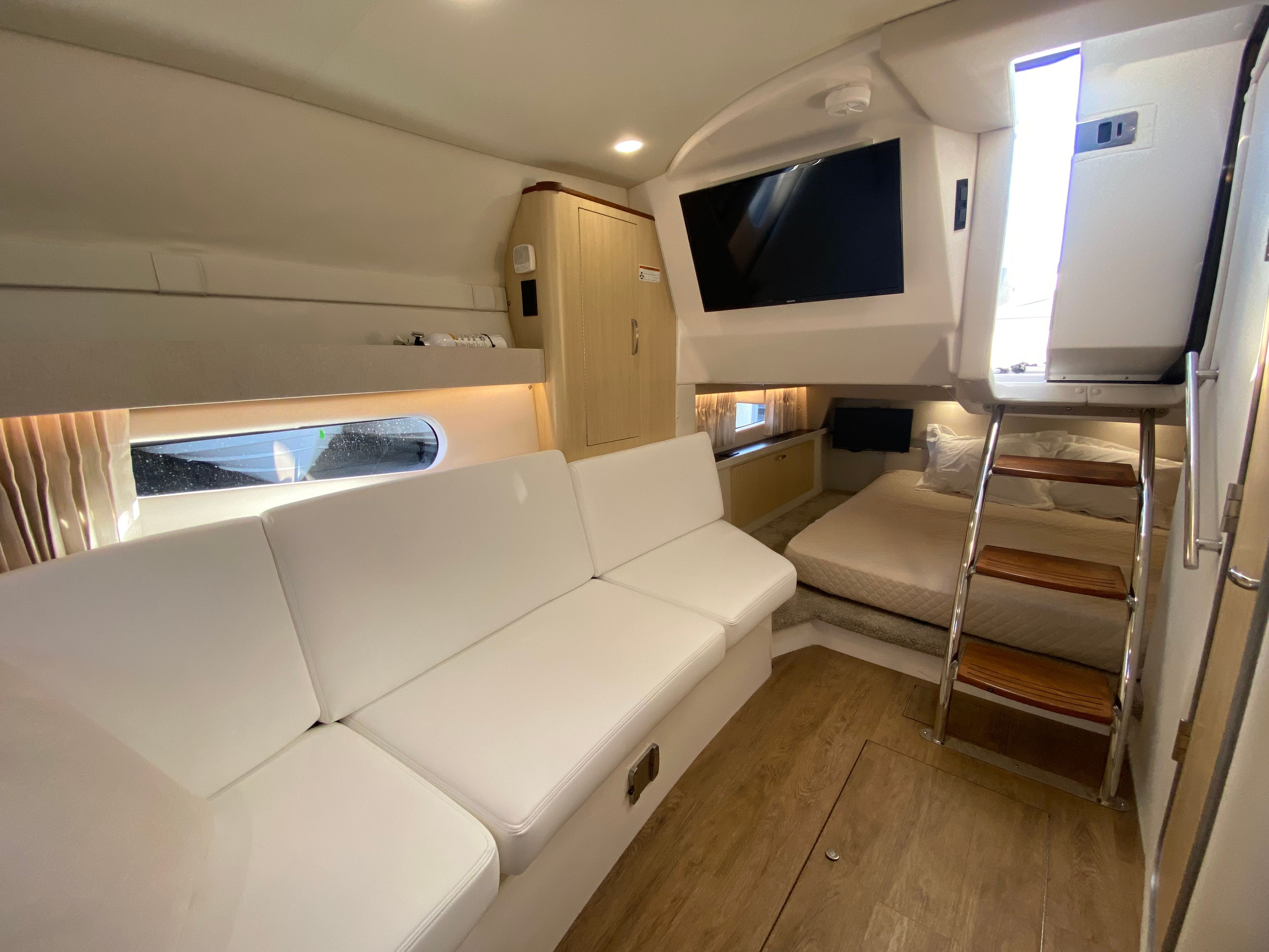 2026 REGAL 33 XO - Image 52