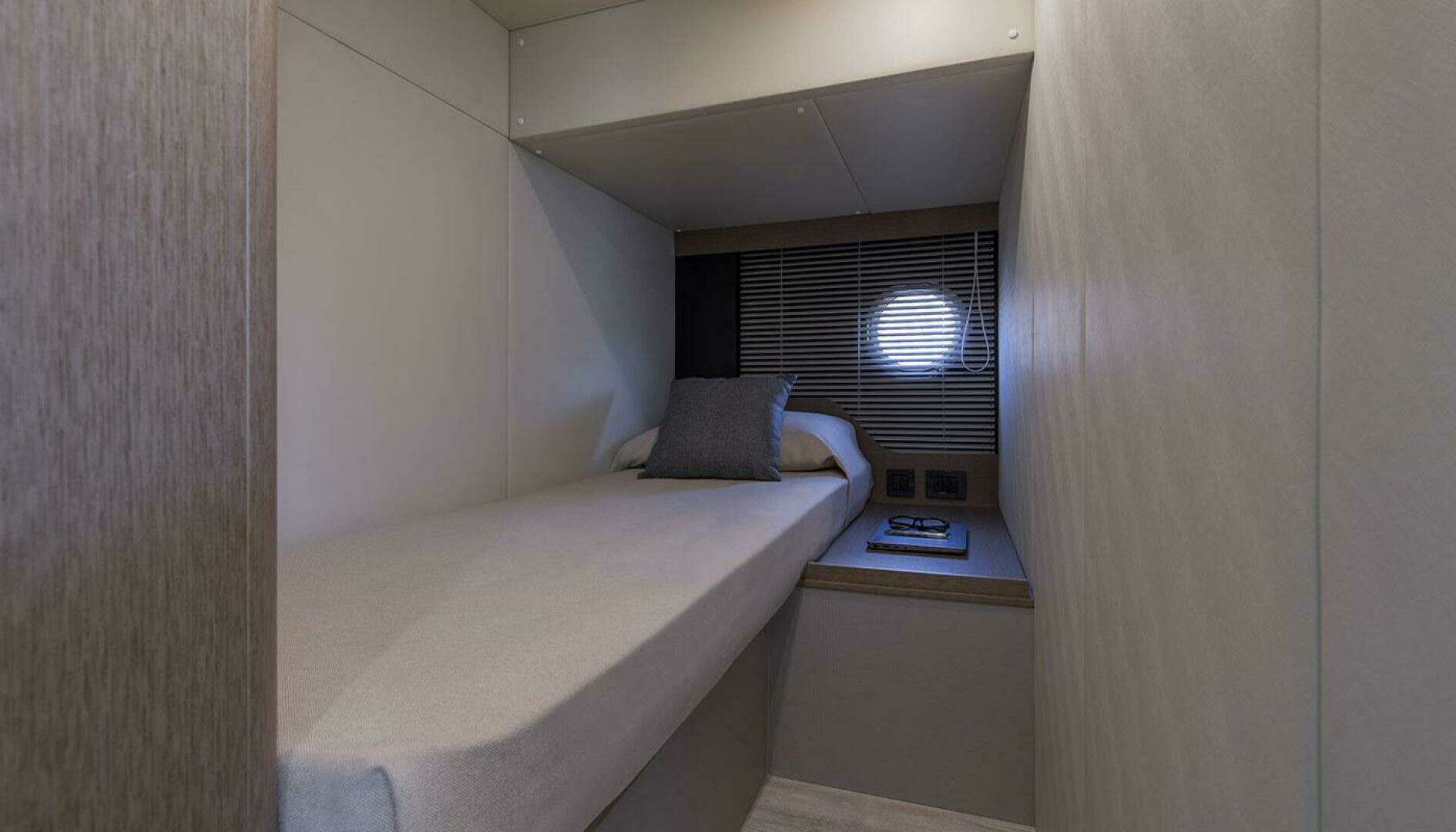 2027 Absolute Navetta 75 - Image 38