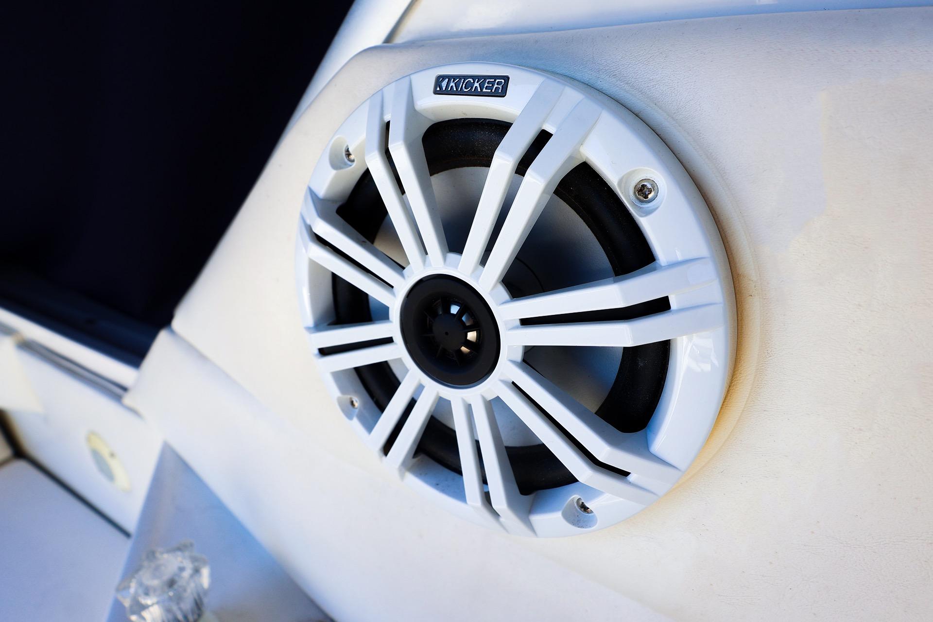 Marine speaker on 1998 Sea Ray 500 Sundancer boat, featuring Kicker audio system.