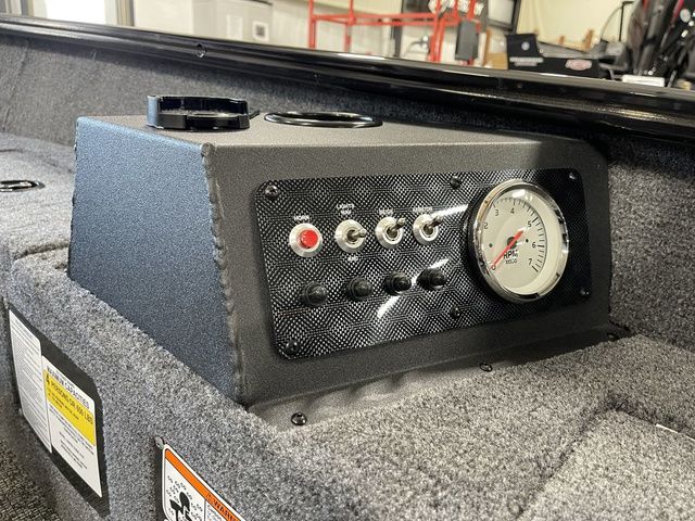 2026 Tracker Super Guide V 16 T - 15