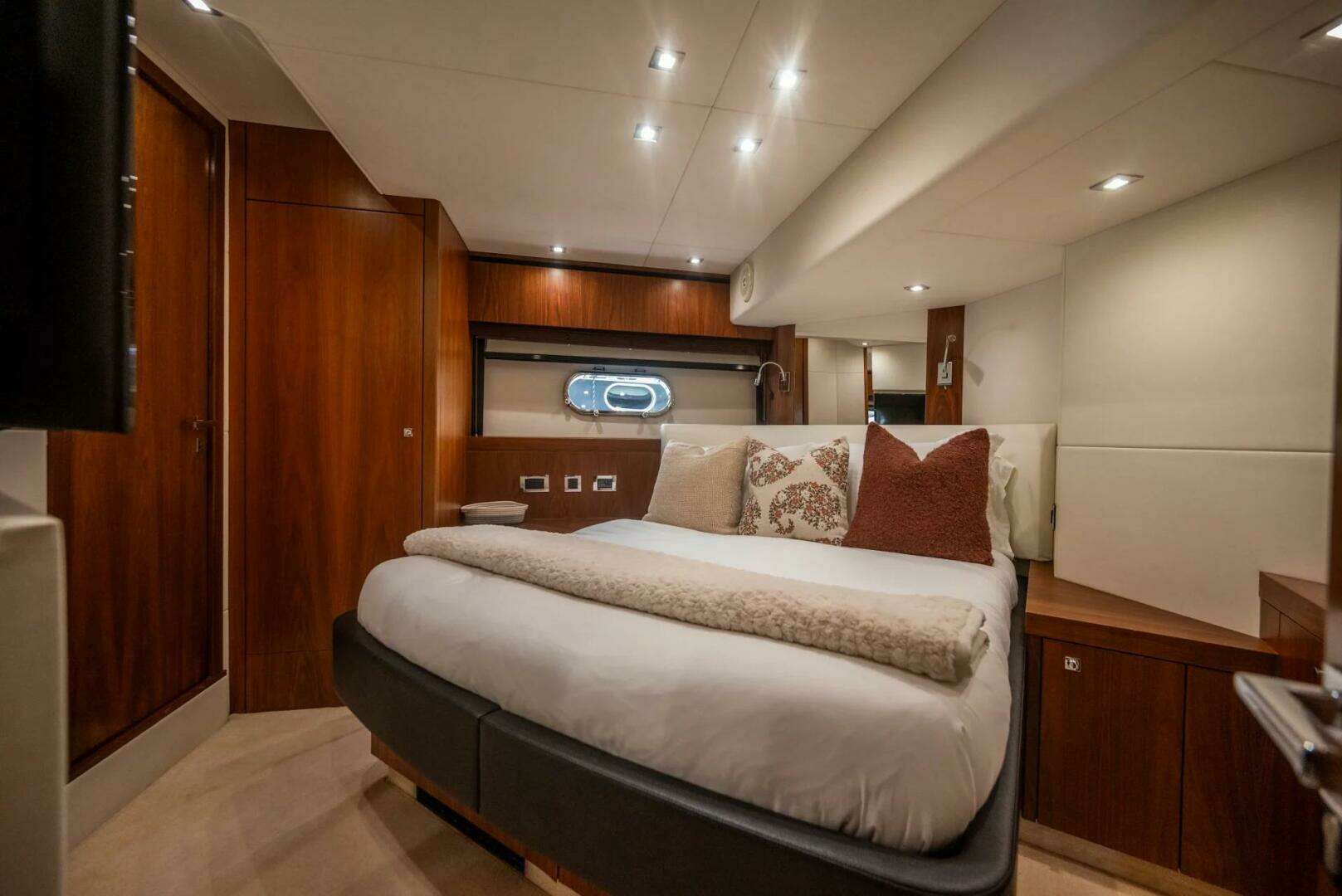 2015 Sunseeker 75 - Image 27