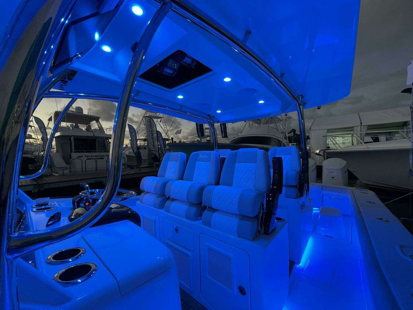 2026 Mag Bay 43 Center Console - Image 114