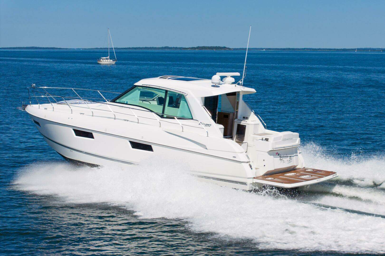2013 Cruisers Yachts 48 Cantius - Image 10