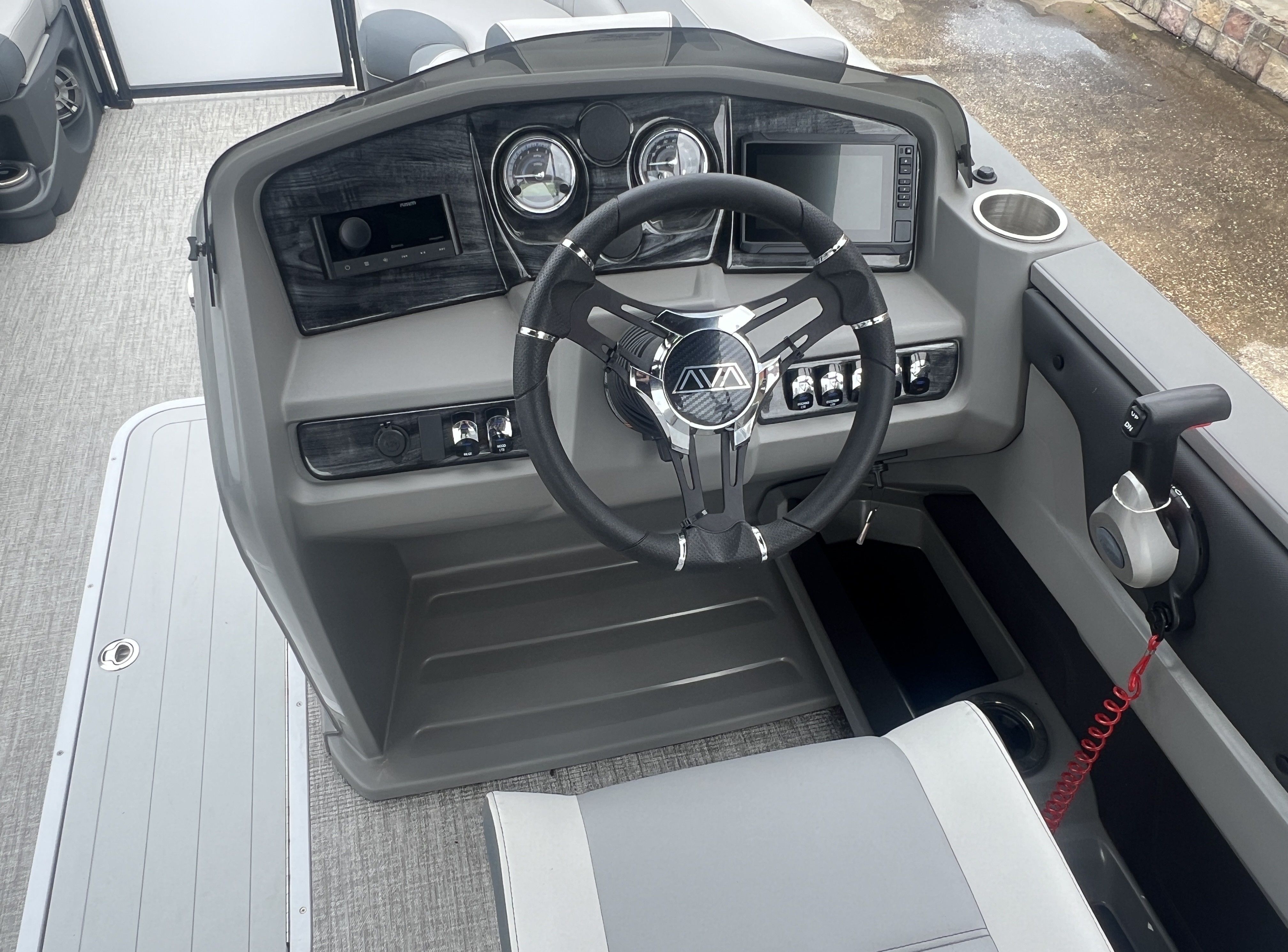 2025 Avalon LSZ Versatile Rear Bench - 23' - 23