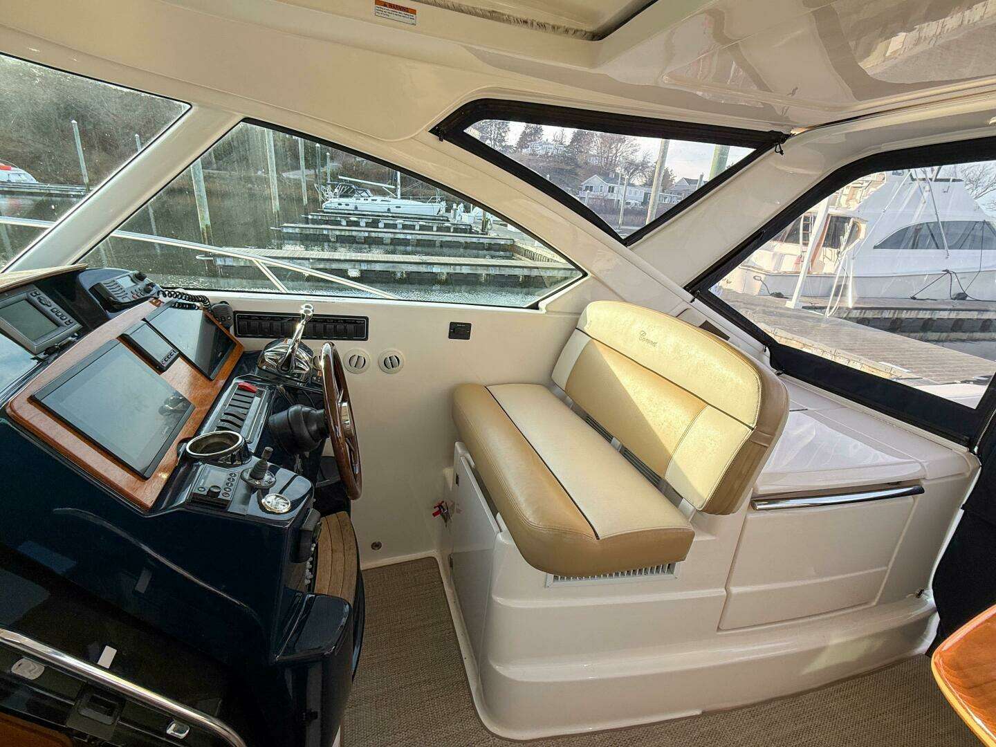 2013 Tiara Yachts 3600 Coronet - Image 17