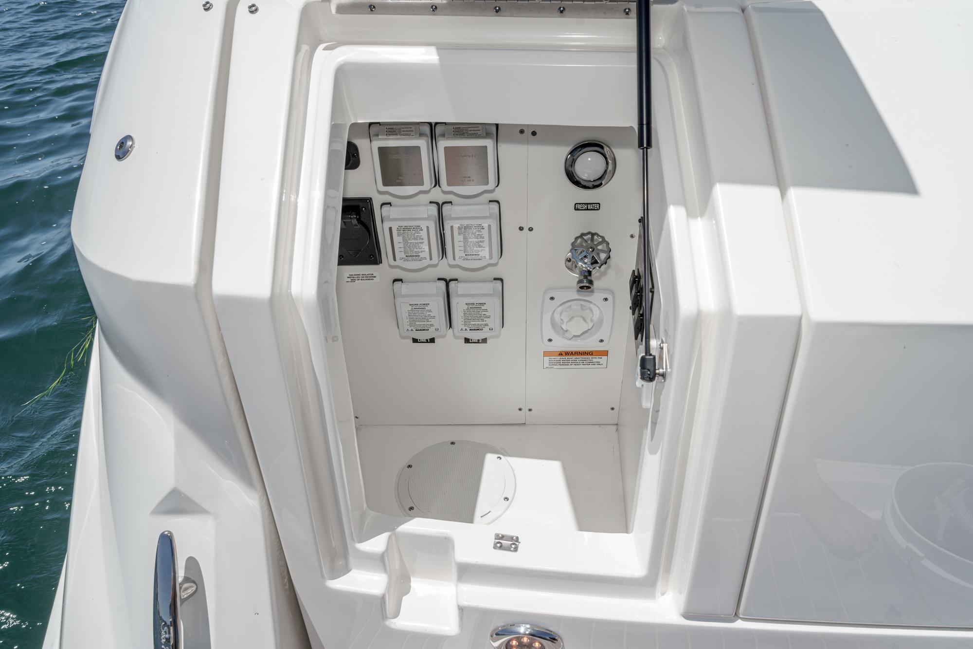2024 Sea Ray Sundancer 320 Outboard - 48