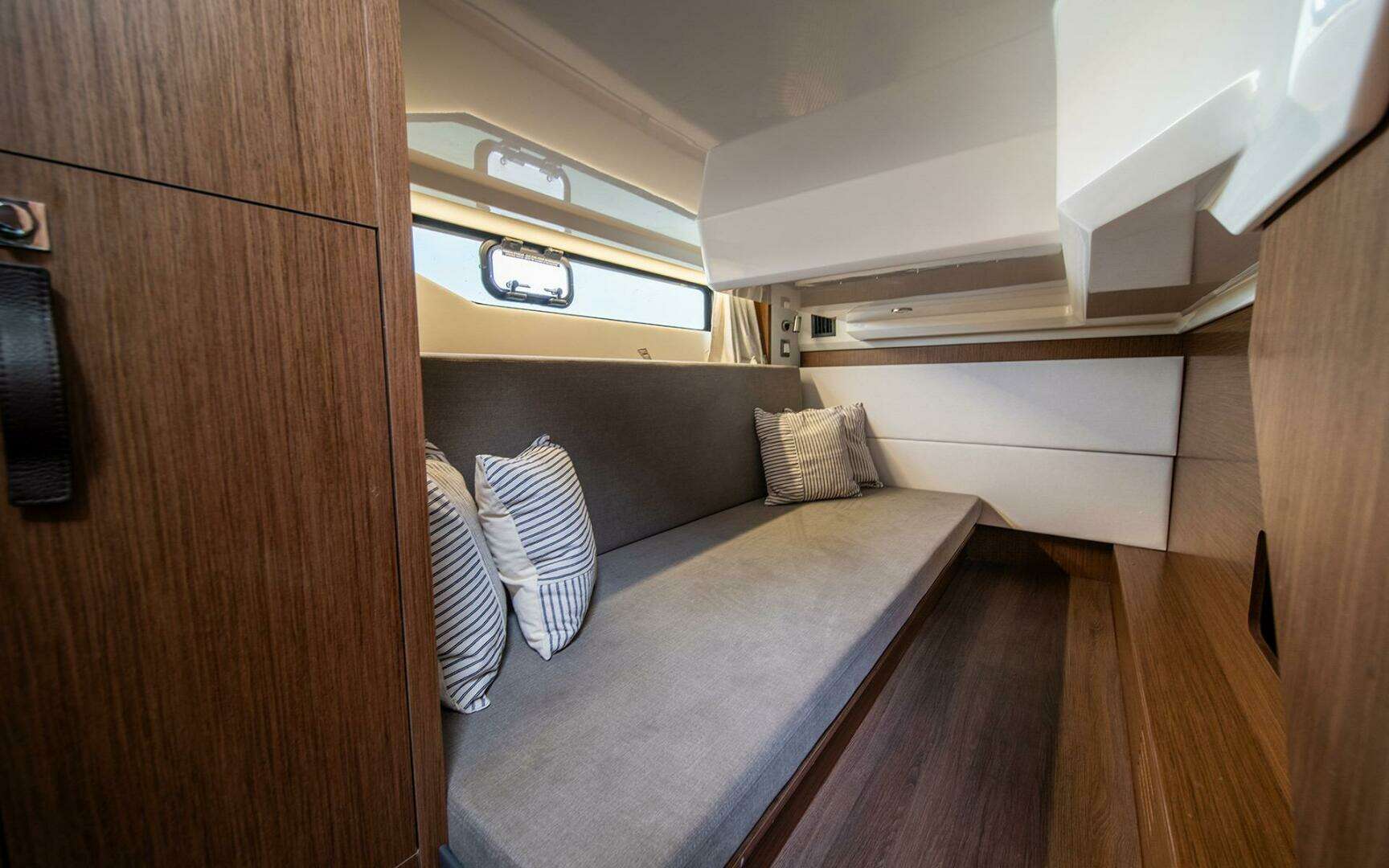 2026 Beneteau Antares 12 Coupe - Image 11