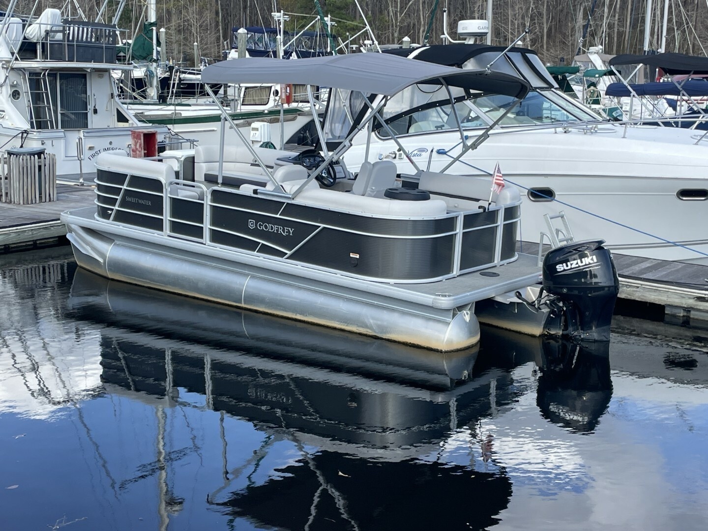 2023 Godfrey SW2086SB - Image 3