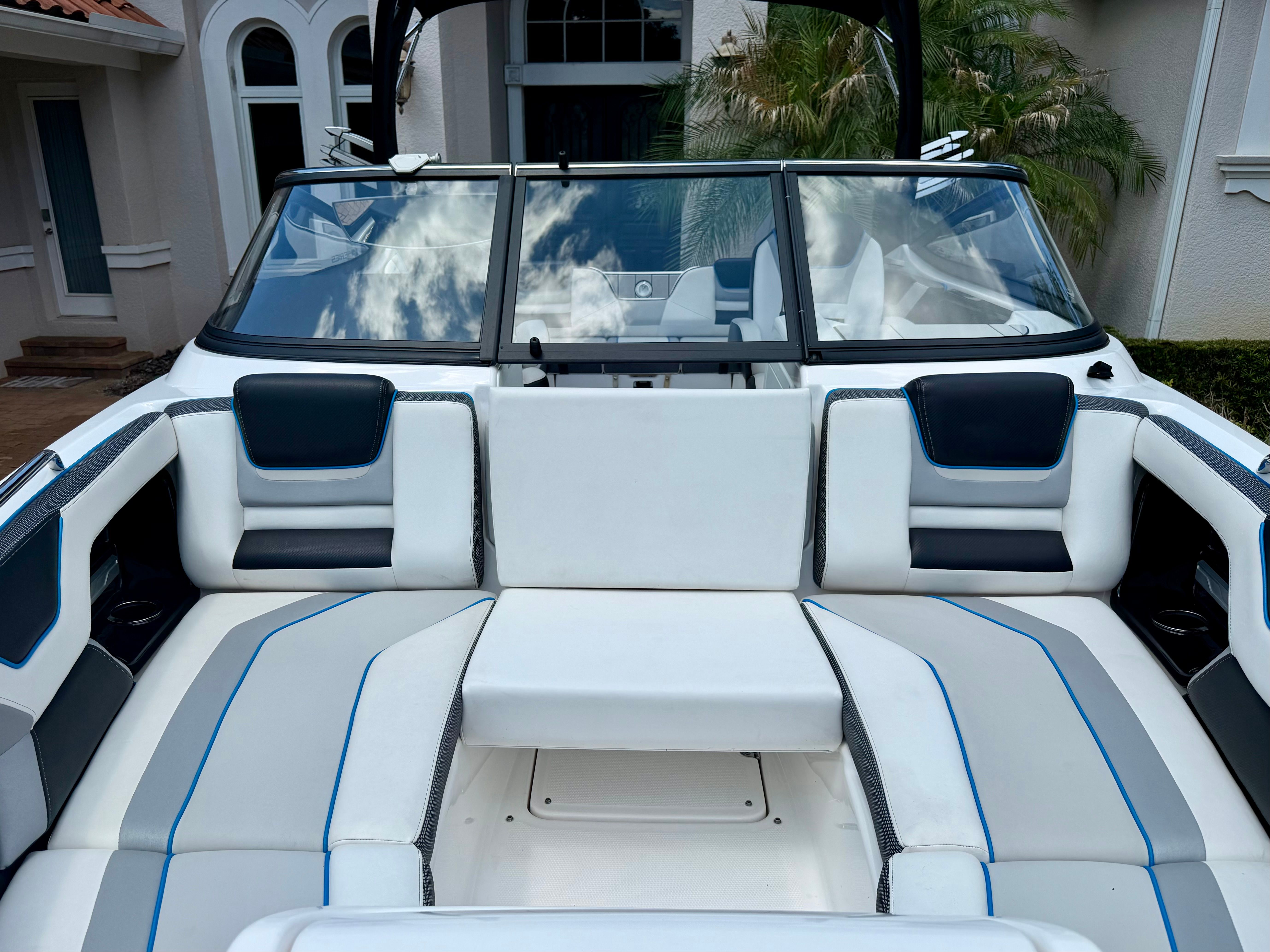 2021 Yamaha Boats 212XE - 13