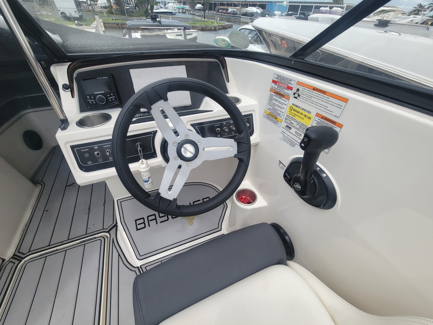 2023 Bayliner DX 2200 - Image 6