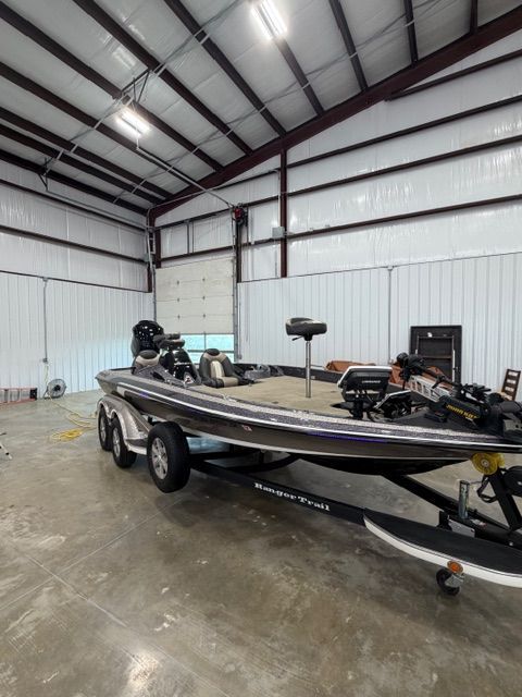 2011 Ranger Z520 Comanche boat in warehouse.