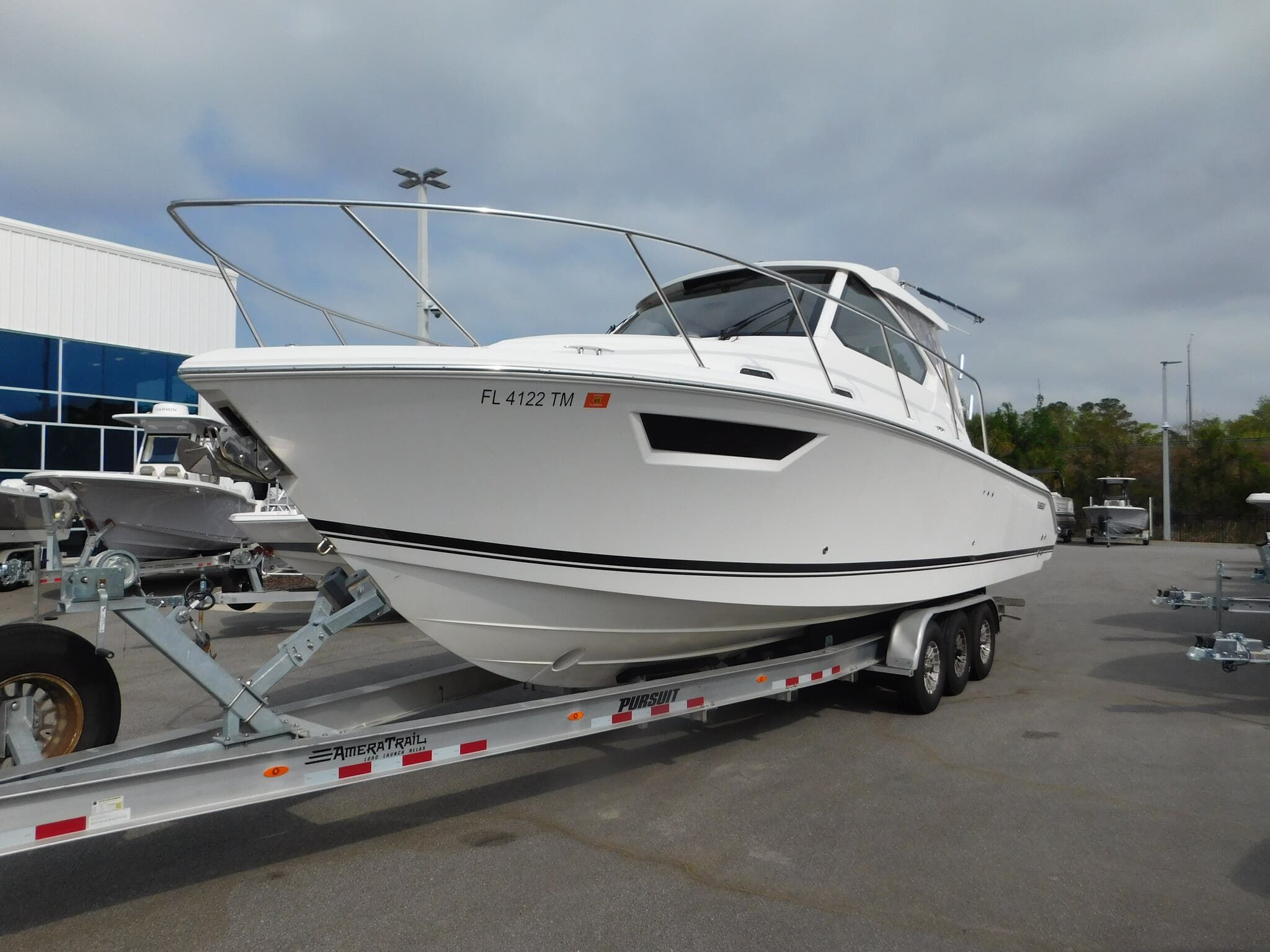 2023 Pursuit OS 325 Offshore