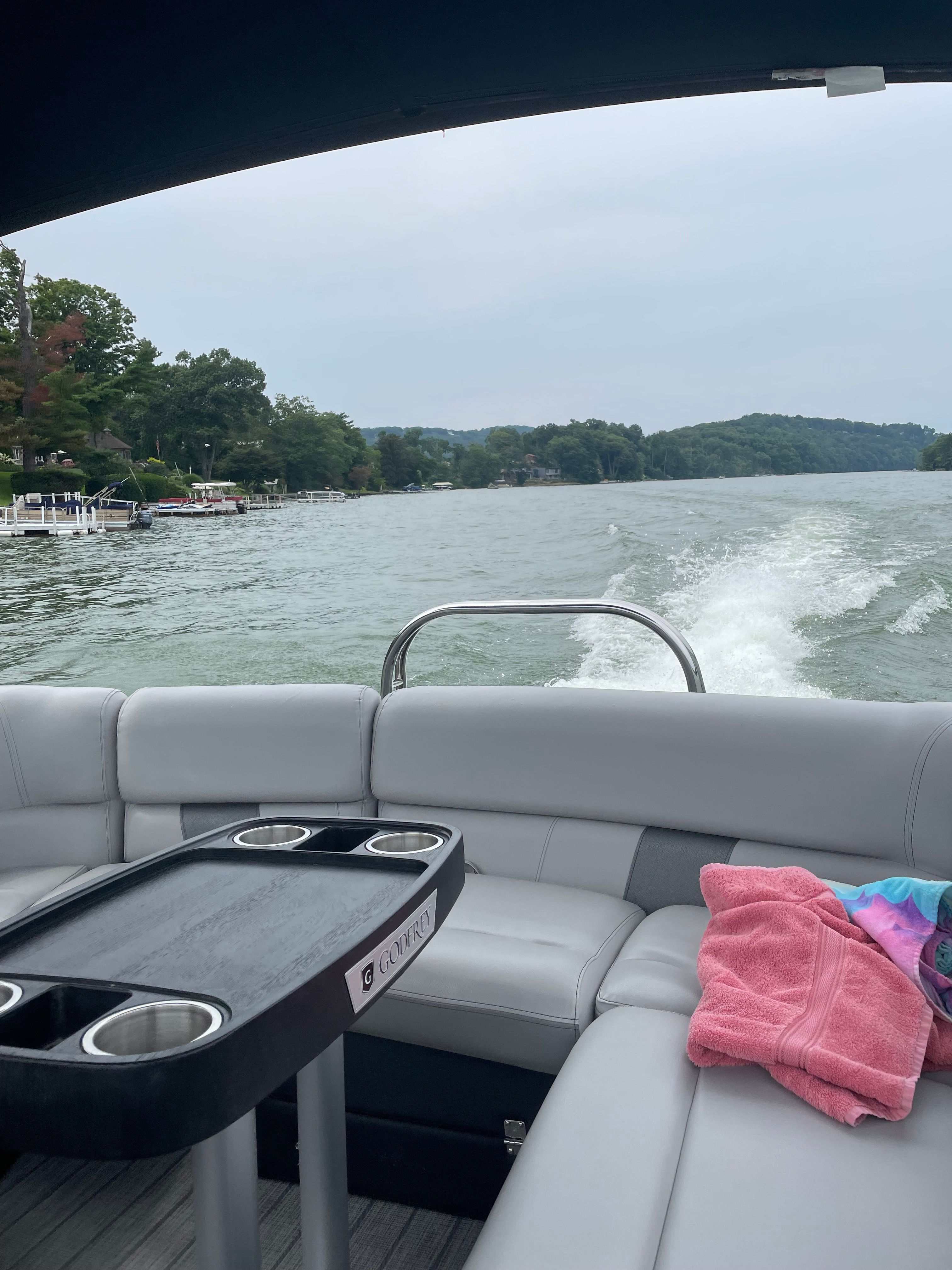 2023 Sun Tracker Party Barge 20 DLX - 8