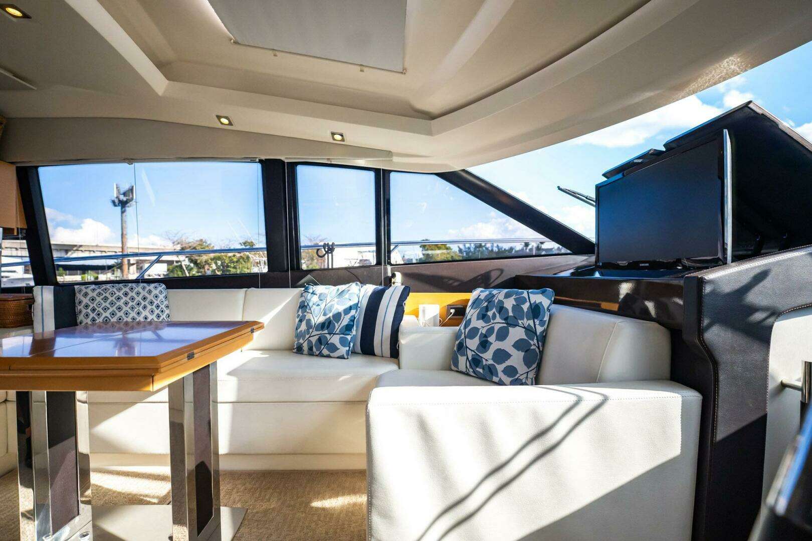 2013 Prestige 500 S - Image 36