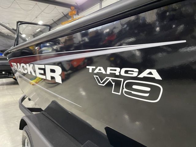 2026 Tracker Targa™ V-19 Combo - 45