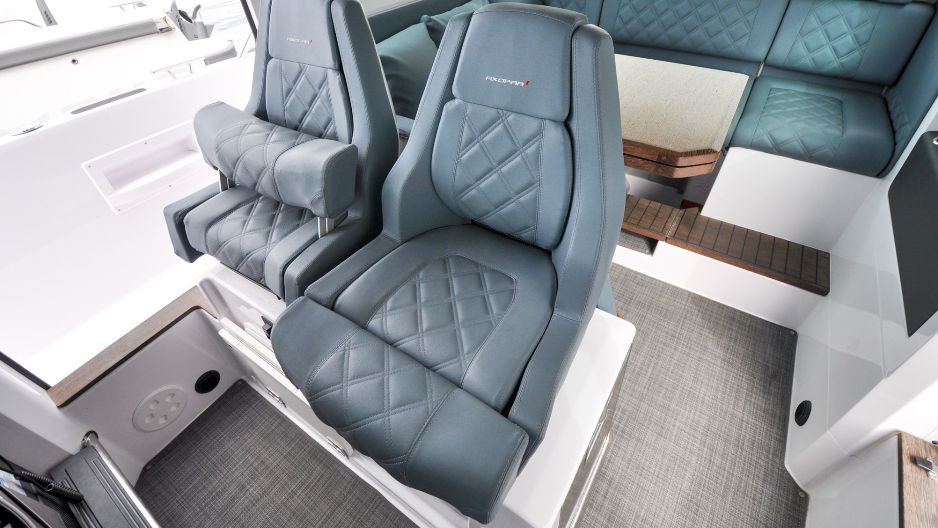 2022 Axopar 37XC - Image 56