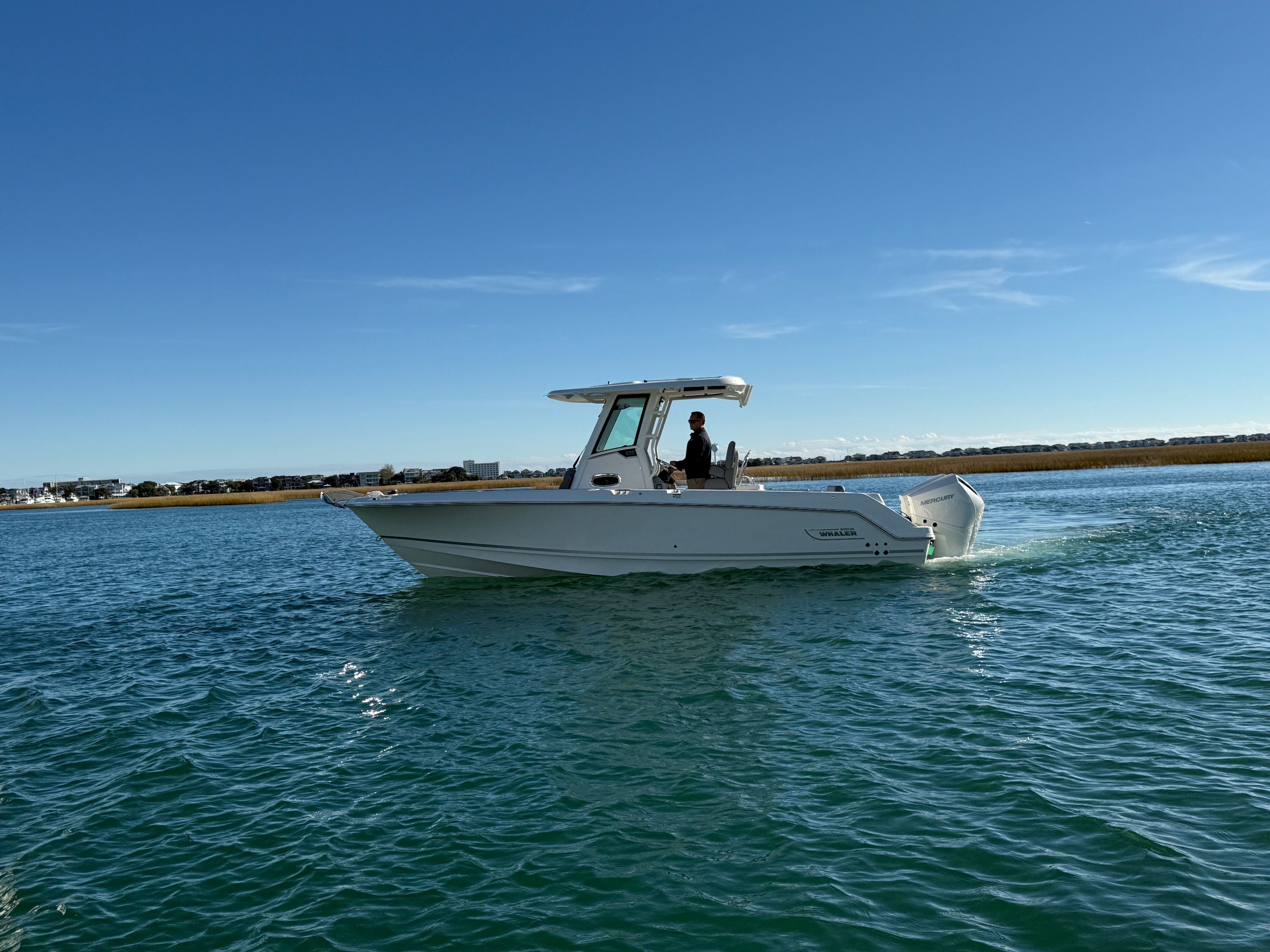 2026 Boston Whaler 250 Outrage - 5
