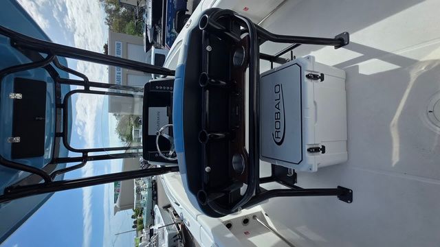 2026 Robalo R230 Center Console - 17
