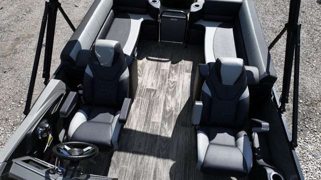 2026 Tahoe Cascade - 25 FT Quad Lounger - 8
