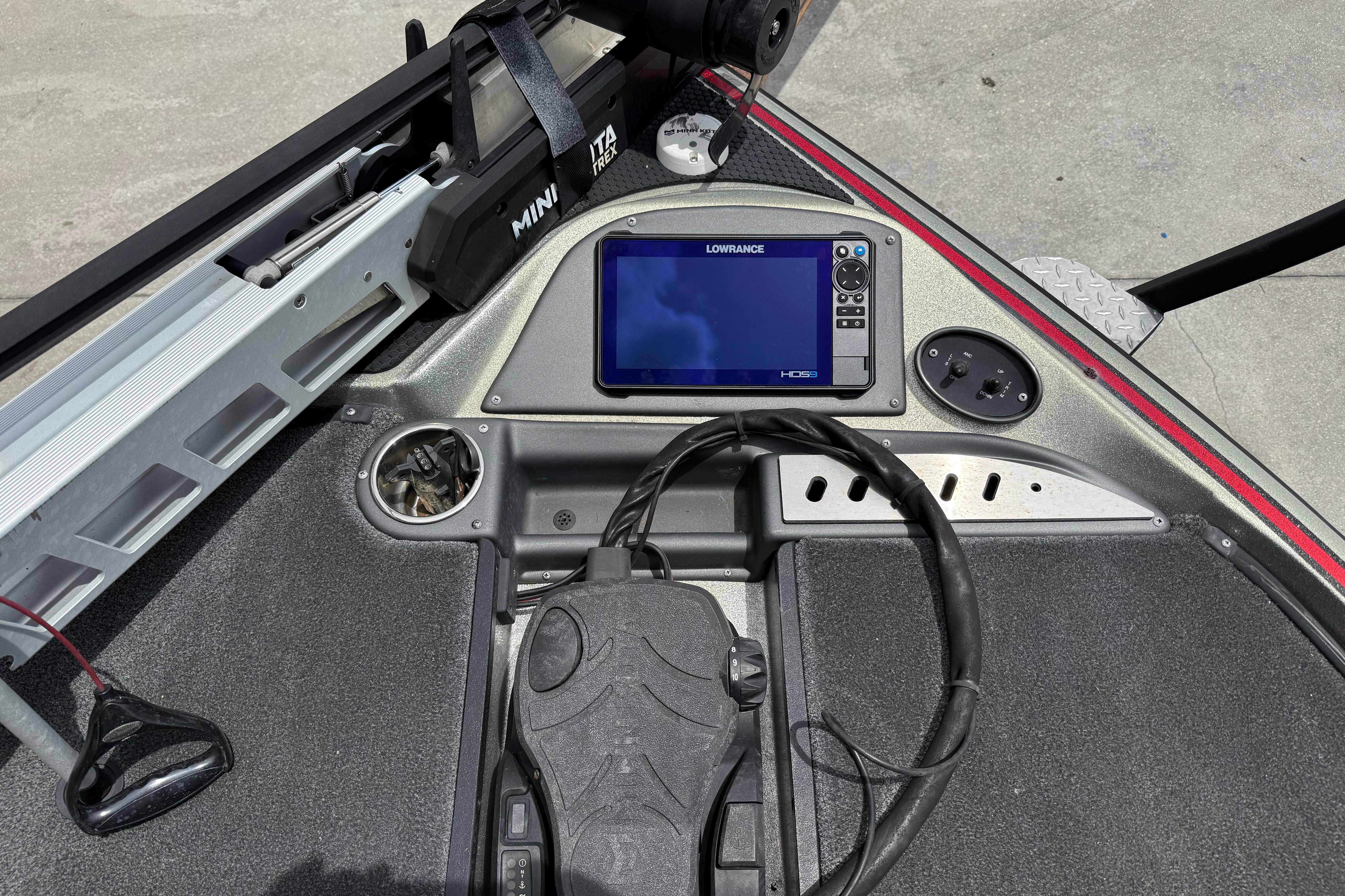 Cockpit of 2021 Triton 20 TrX boat with Lowrance display and Minn Kota trolling motor.