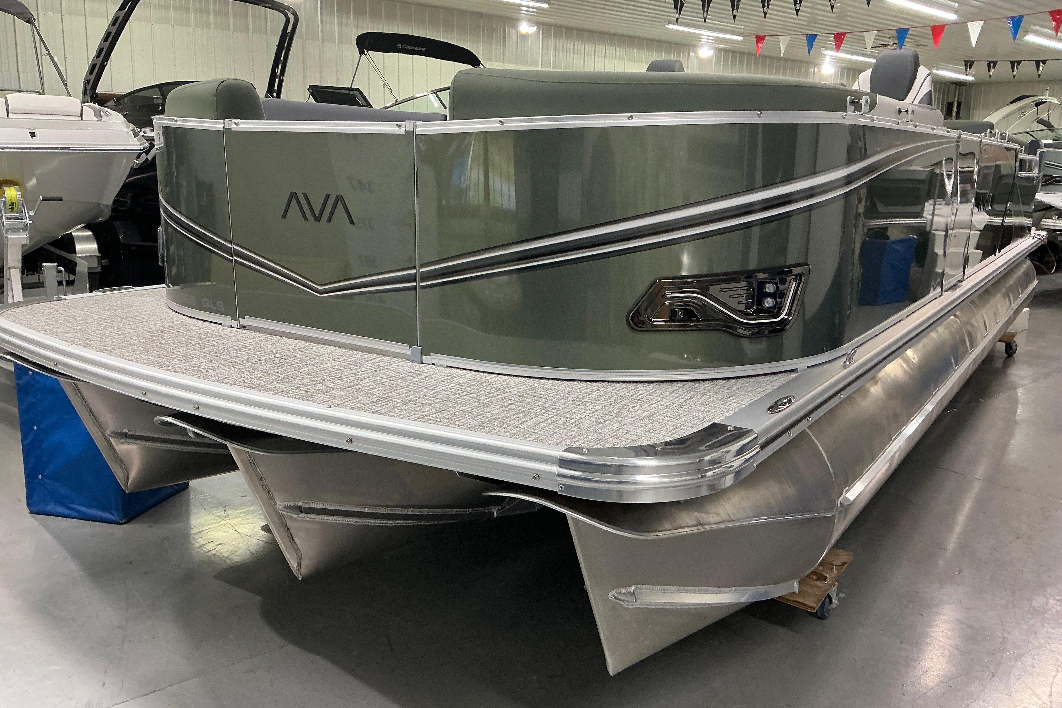 2026 Avalon LSZ Quad Lounge Shift