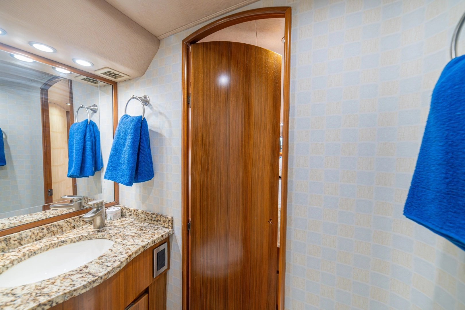 2012 Viking 60 Convertible - Image 45
