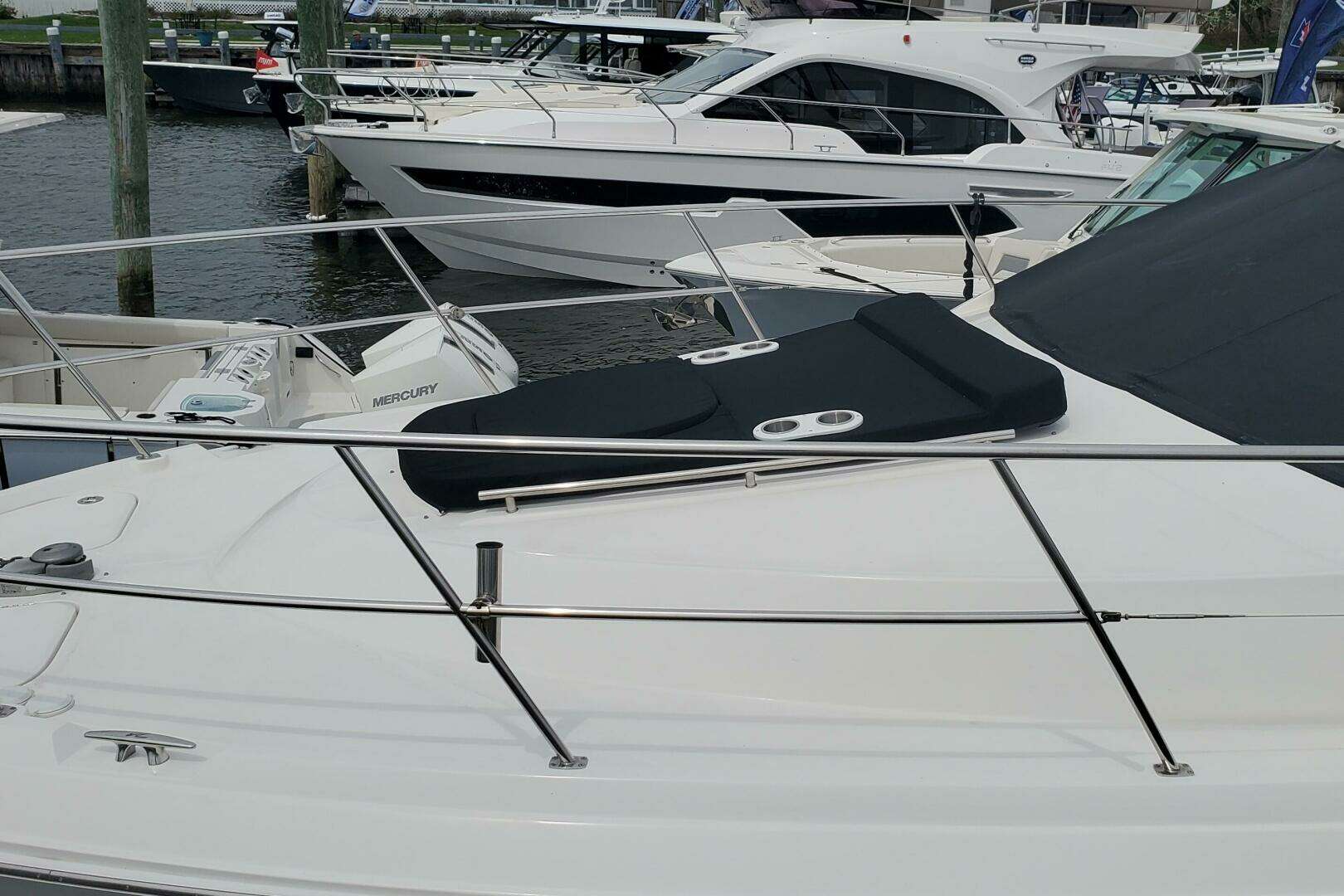 2012 Sea Ray 450 Sedan Bridge - Image 5