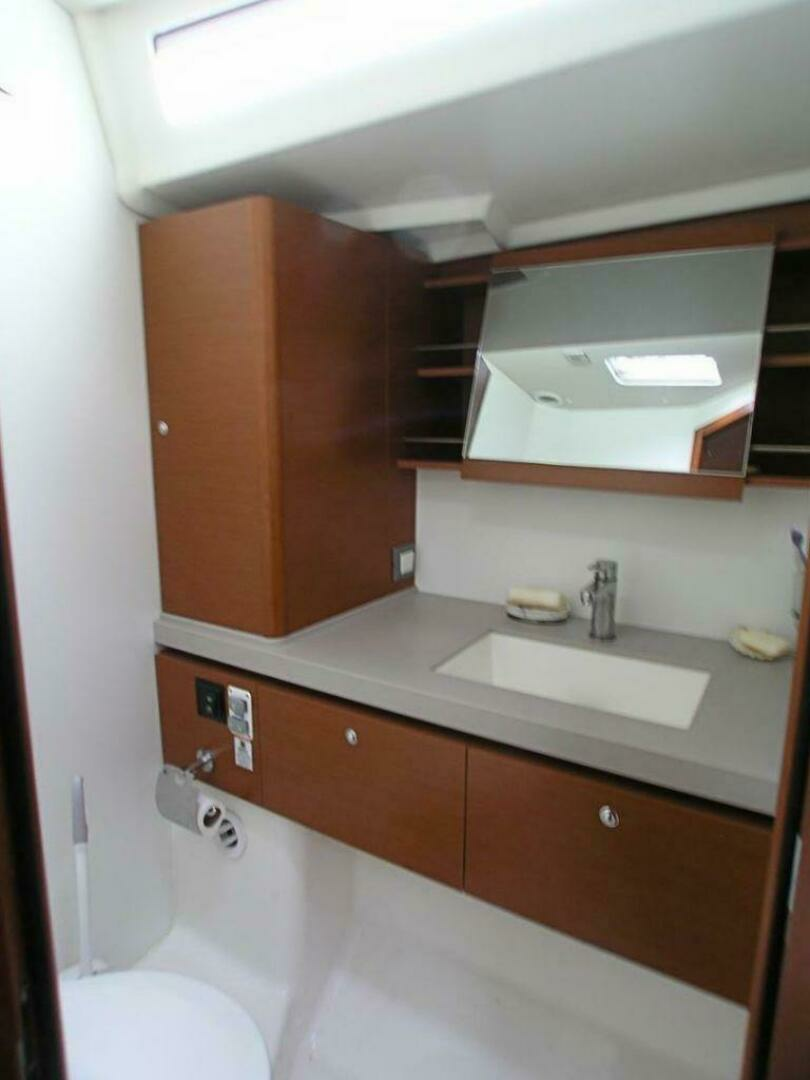 2019 Beneteau 51.1 - Image 6