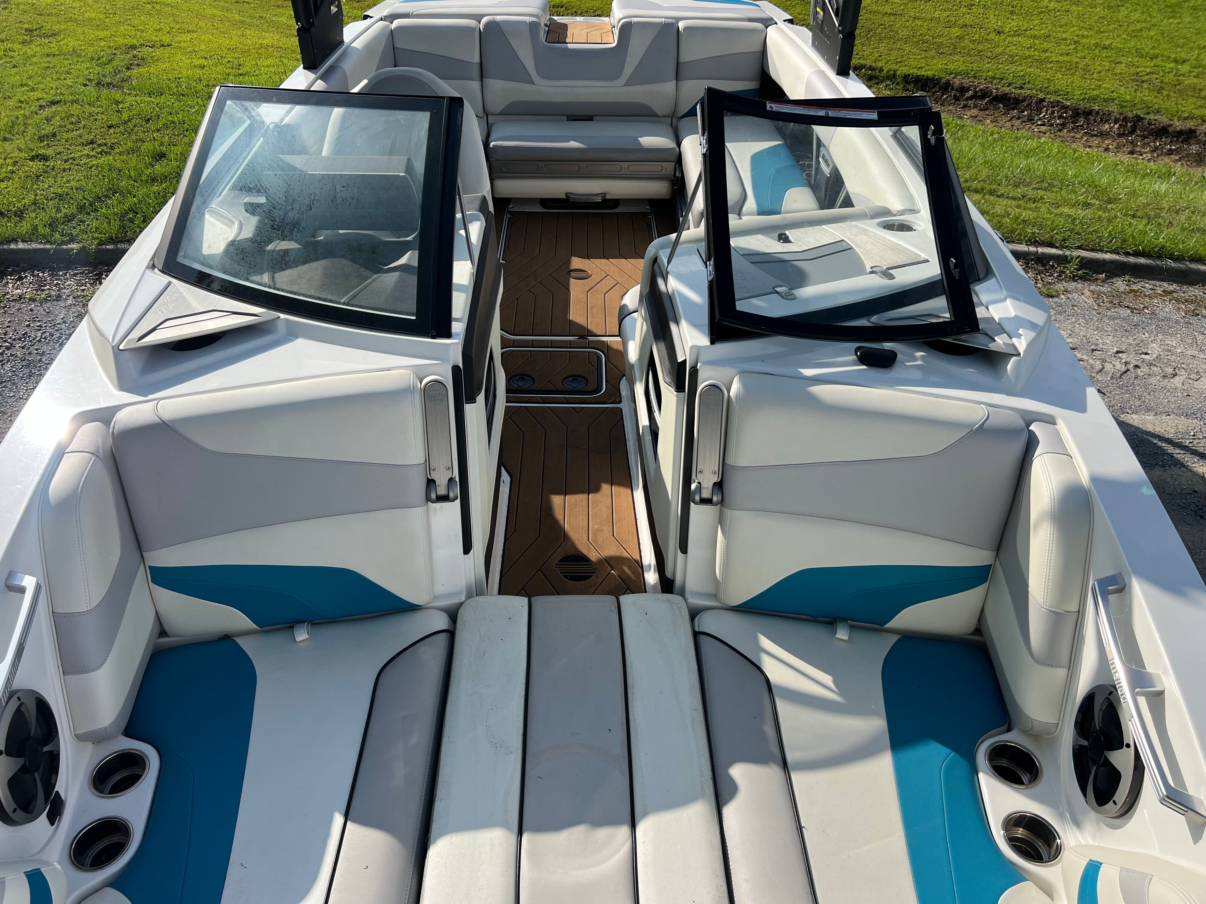 2018 MALIBU 22 MXZ - Image 1