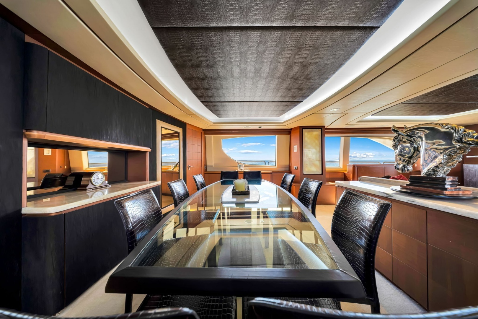 2005 Azimut 105 - Image 66