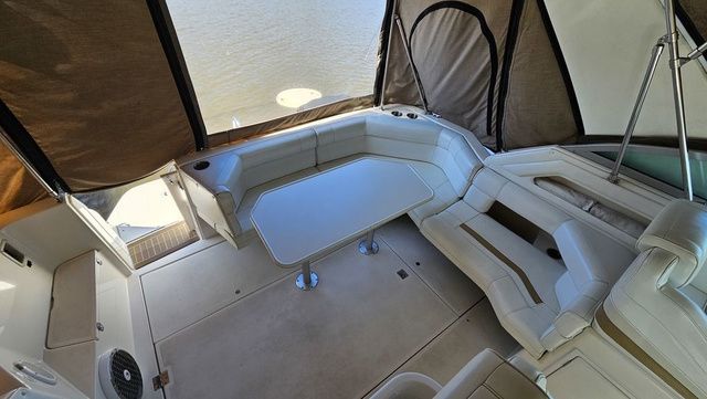 1995 Cruisers Yachts 3775 Esprit - 5