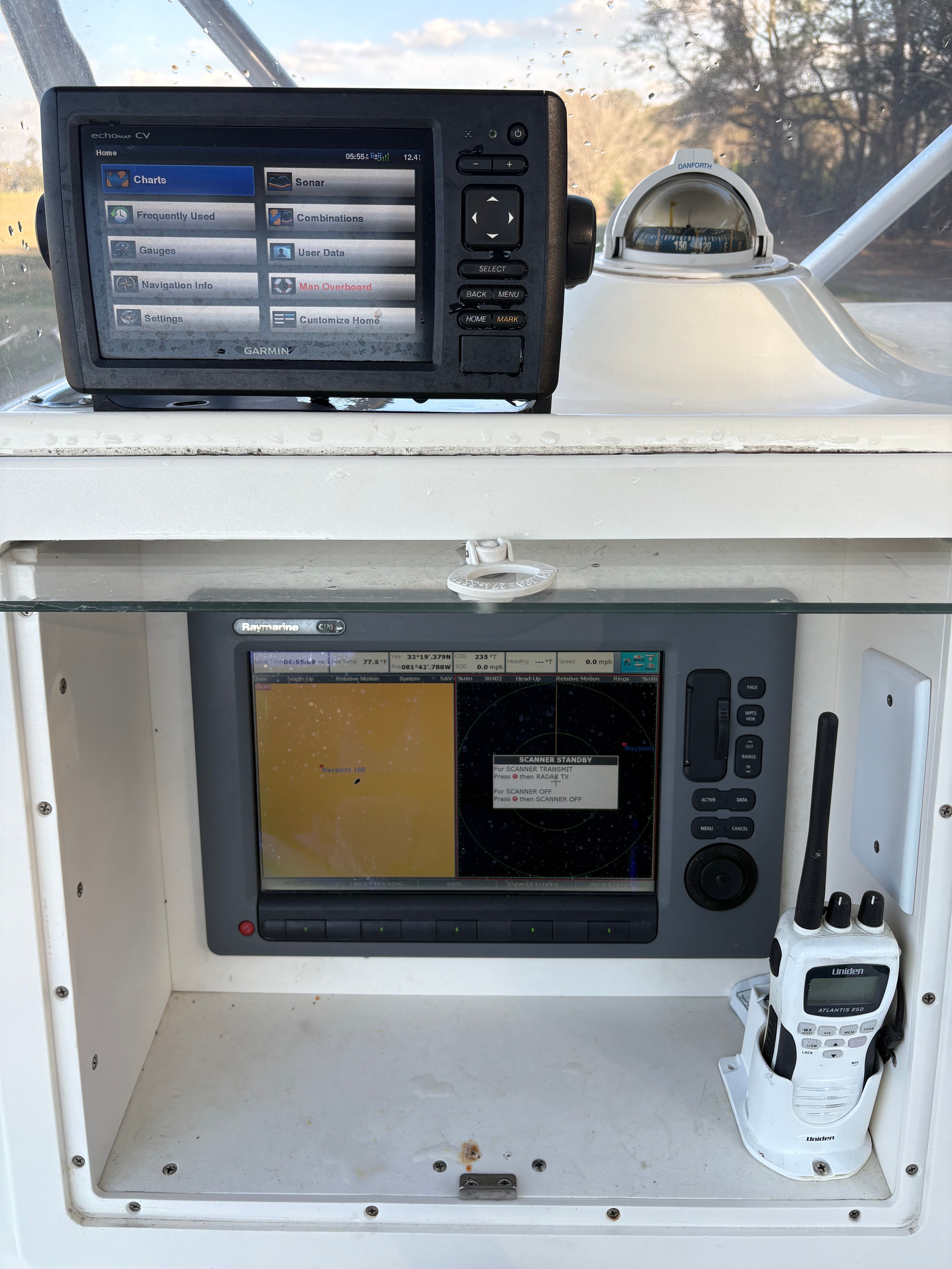 2000 World Cat 246 SF - 4