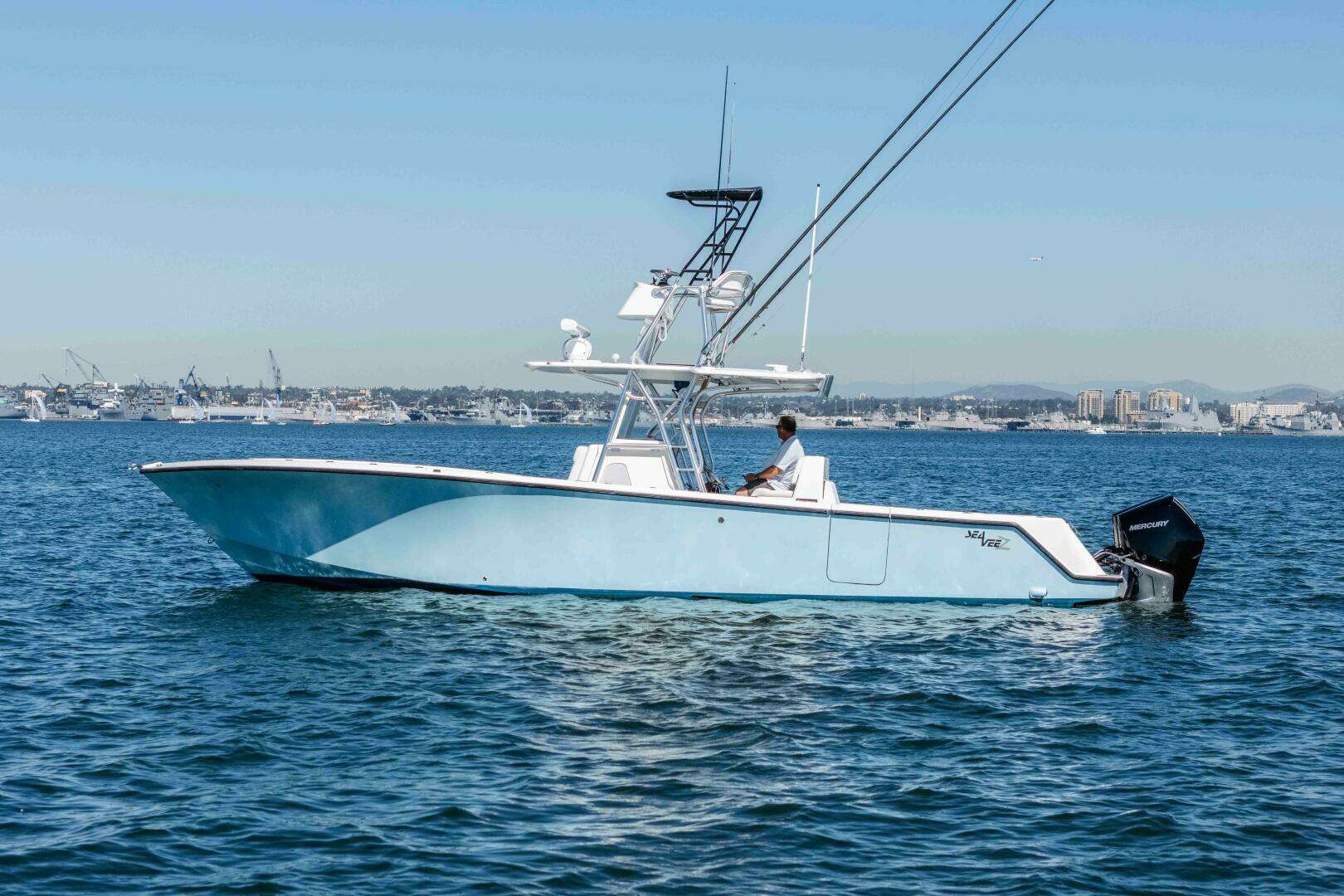 2018 SeaVee 370 Z - Image 38
