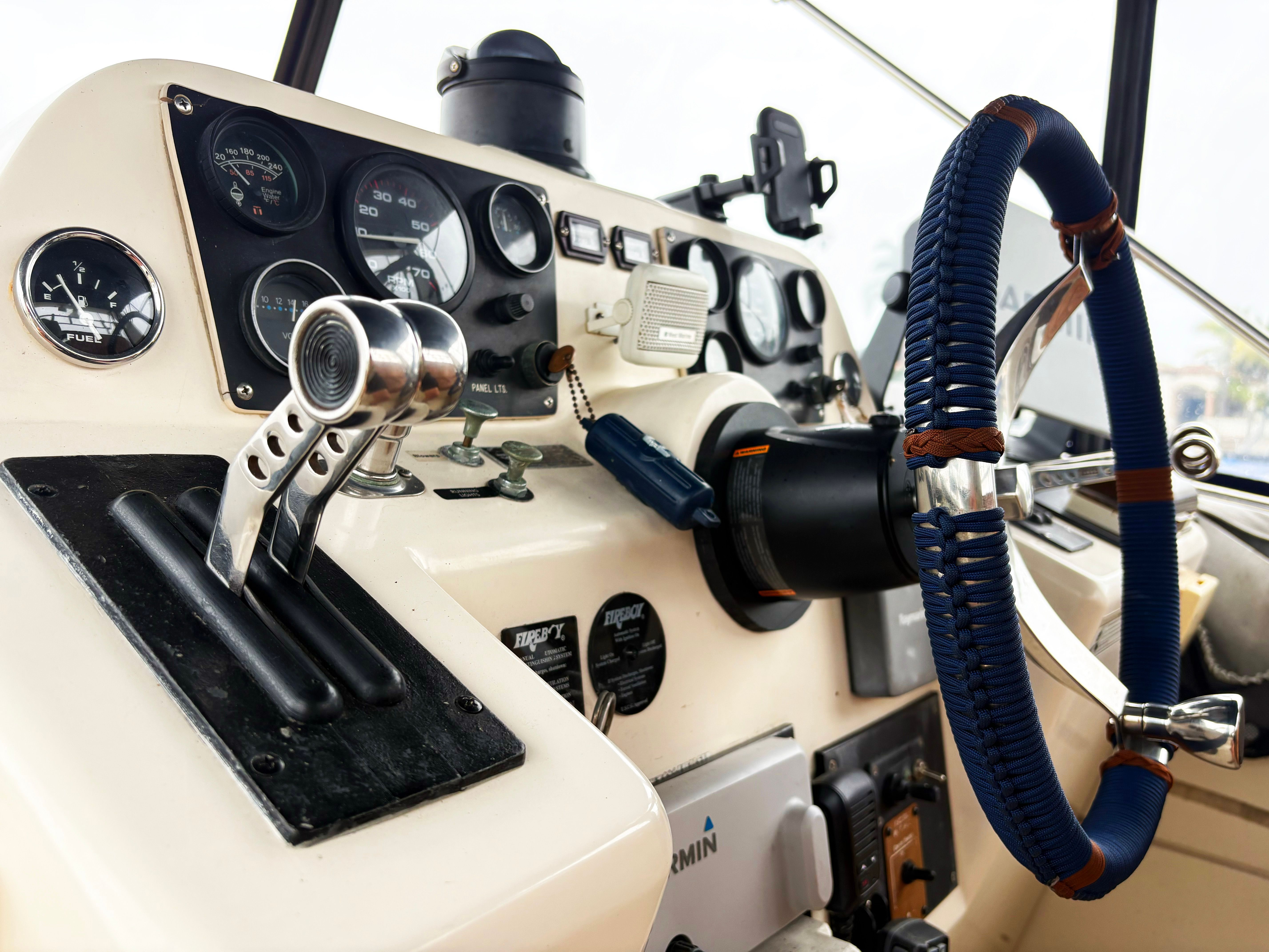 1989 Navigator 336 FlyBridge - 12