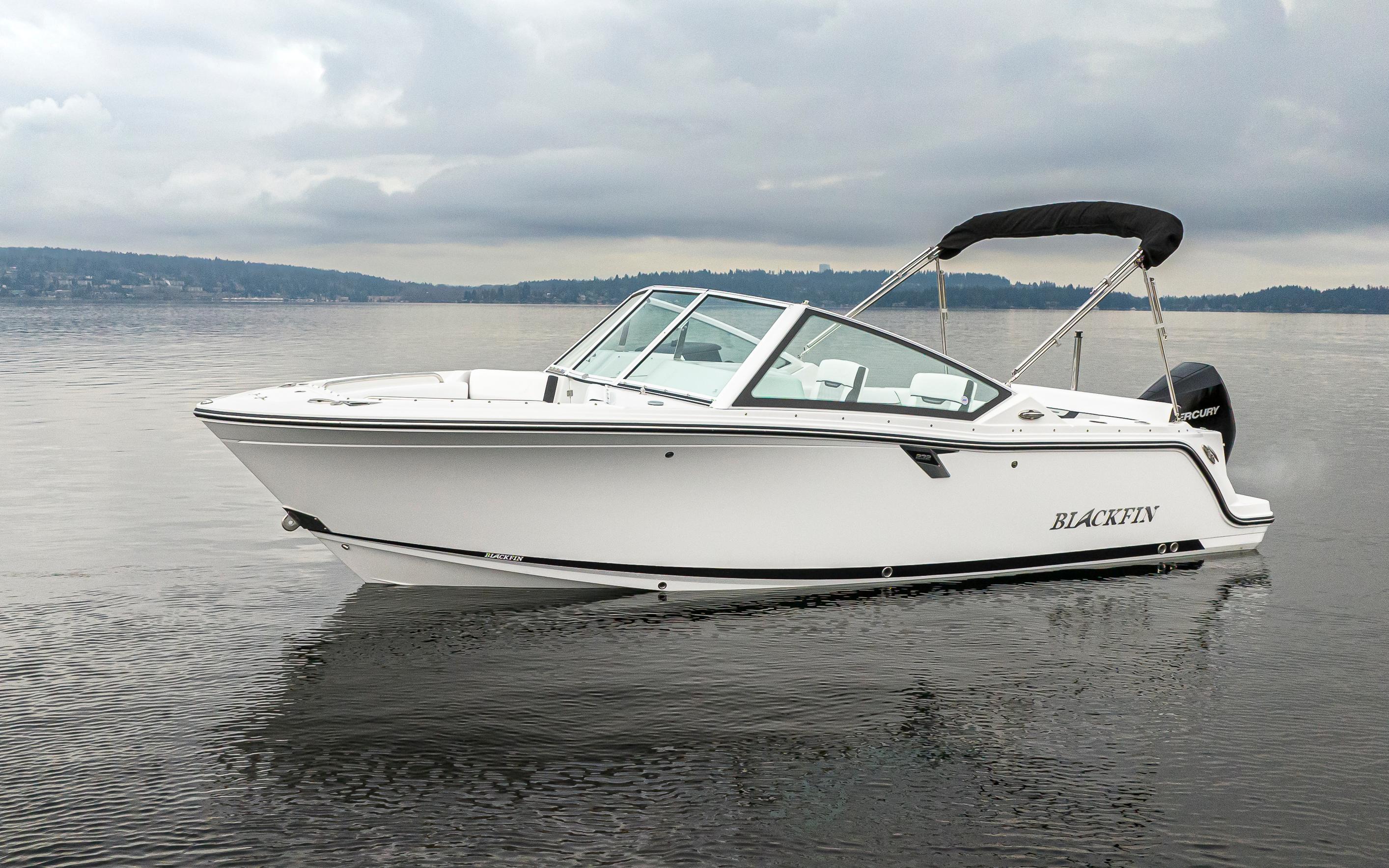 2024 Blackfin 232 DC