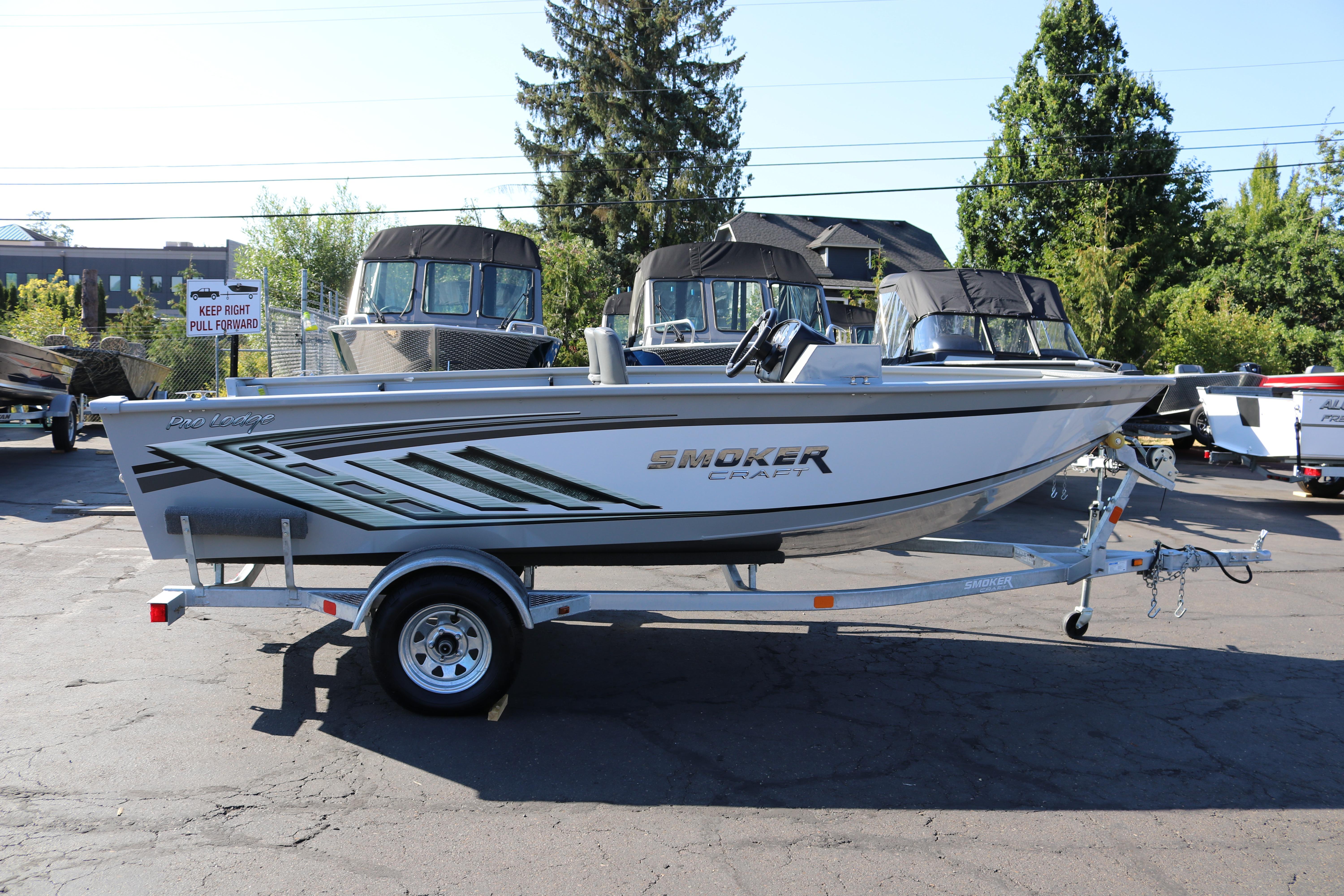 2025 Smoker Craft Pro Lodge 160