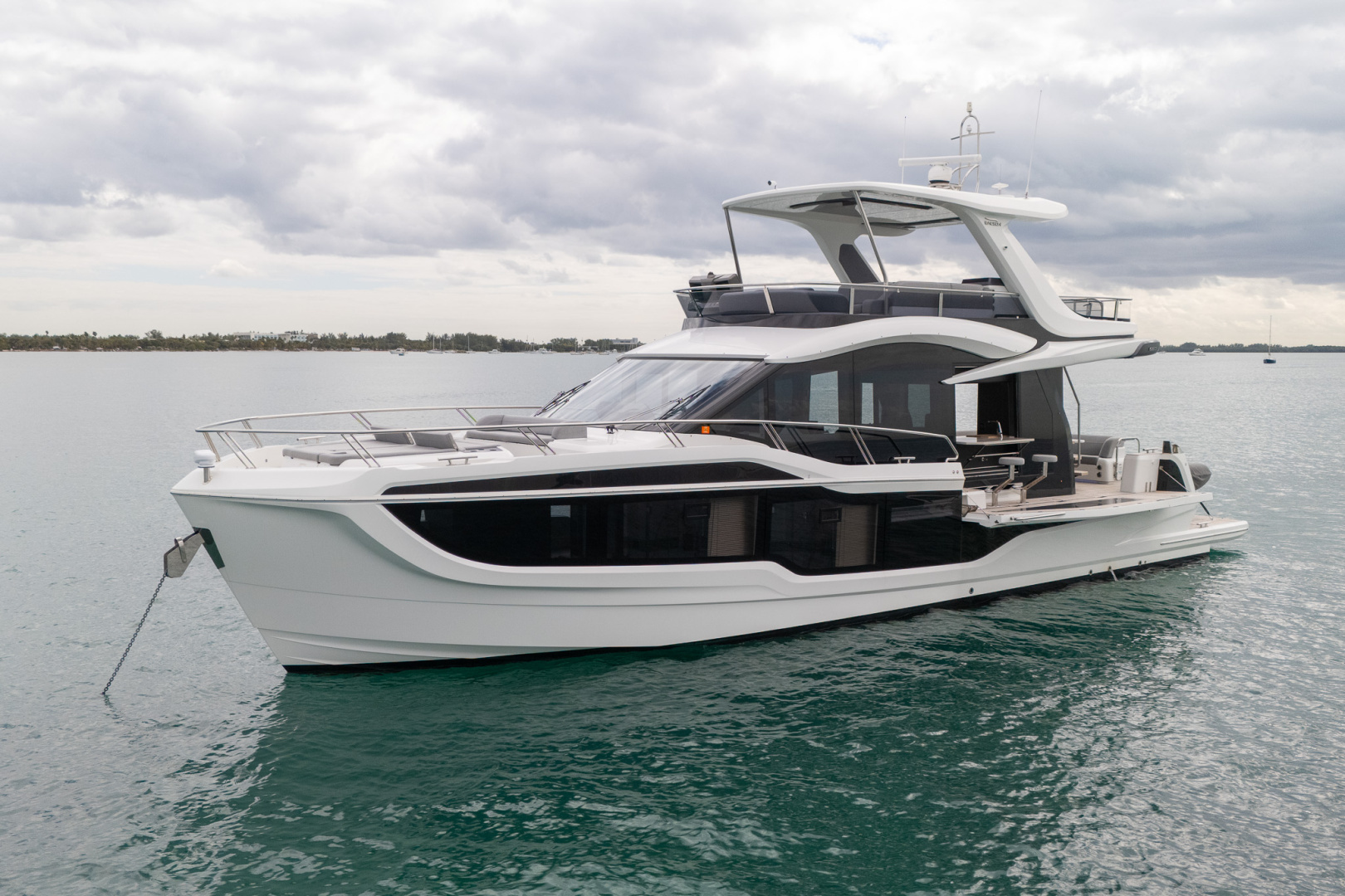 2025 Galeon 560 FLY - Image 74