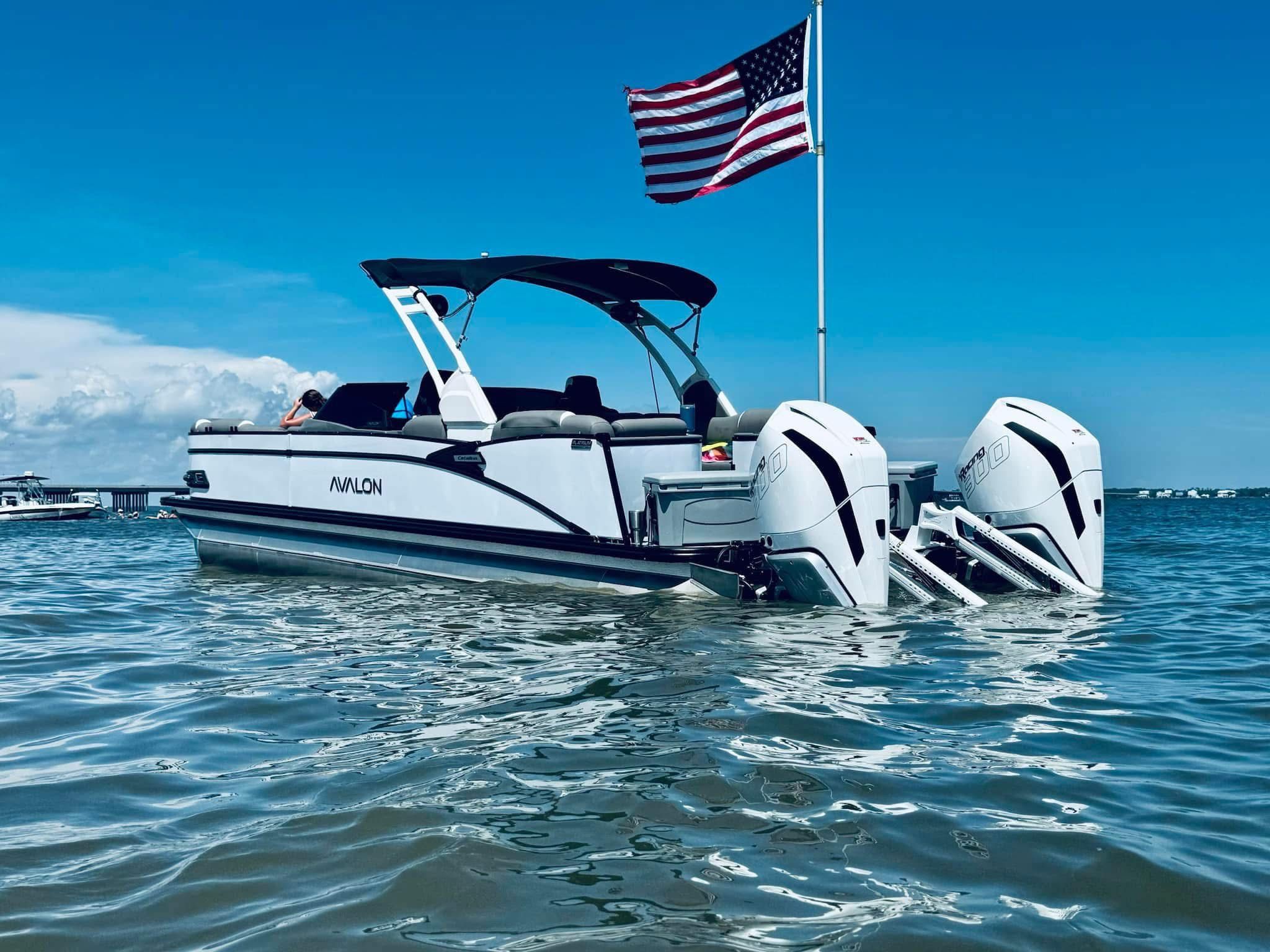 2024 Avalon Catalina Quad Lounger