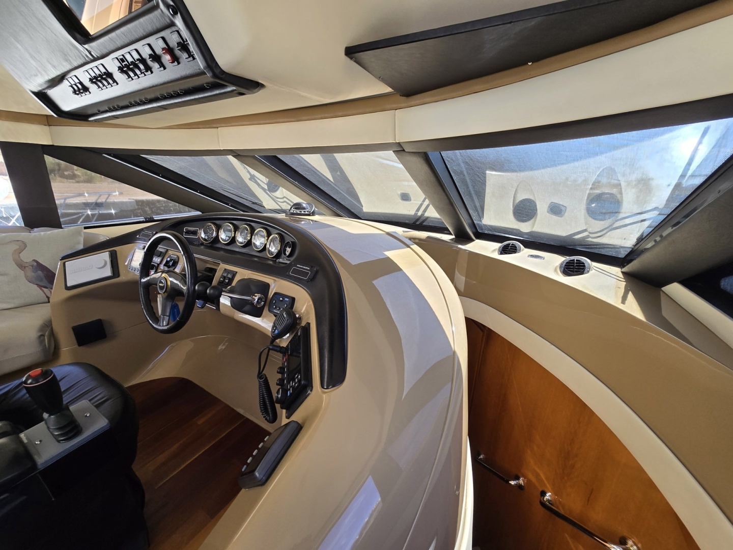 2001 Carver 570 Voyager Pilothouse - Image 27