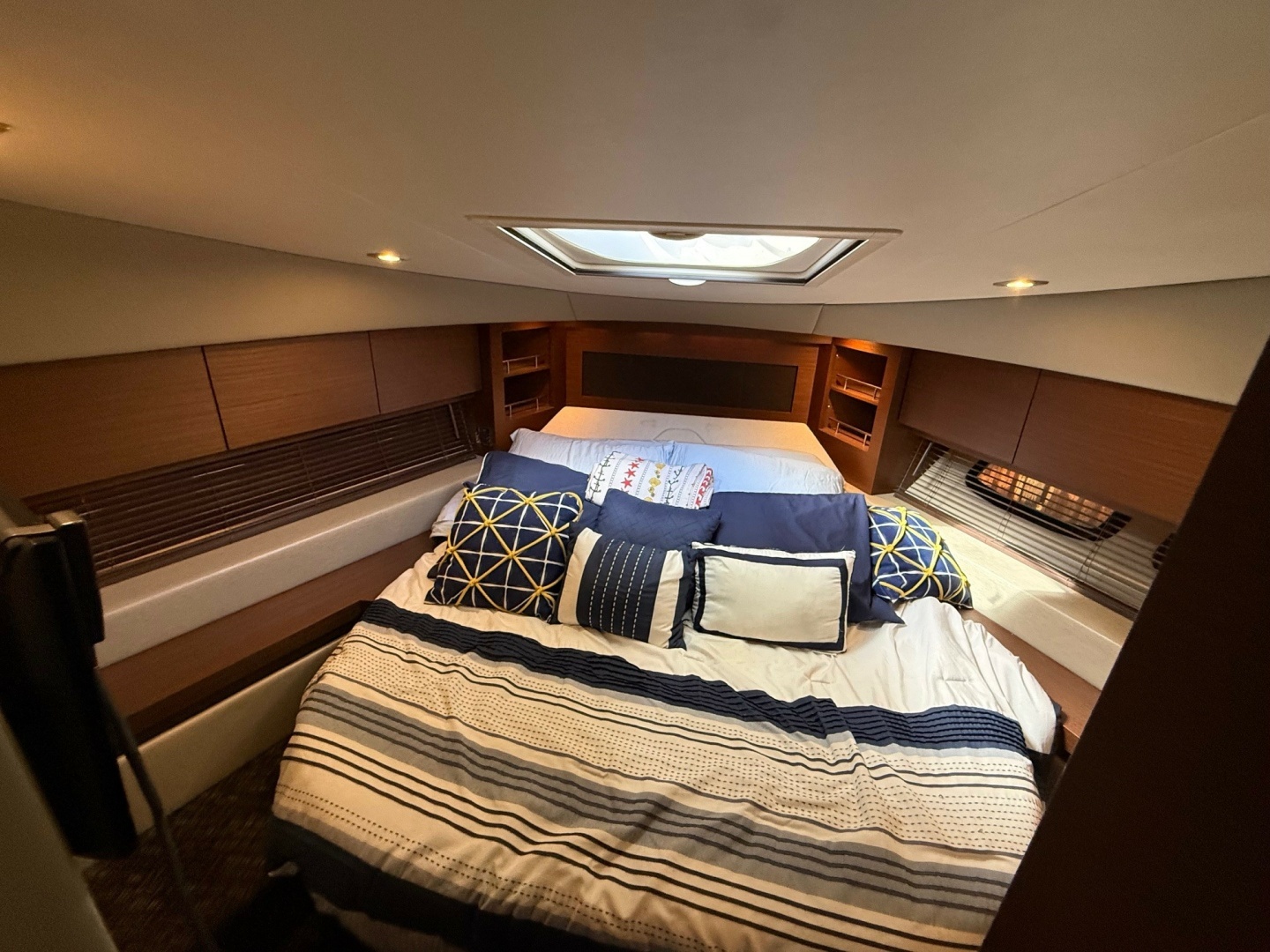 2016 Sea Ray 510 SUNDANCER - Image 31
