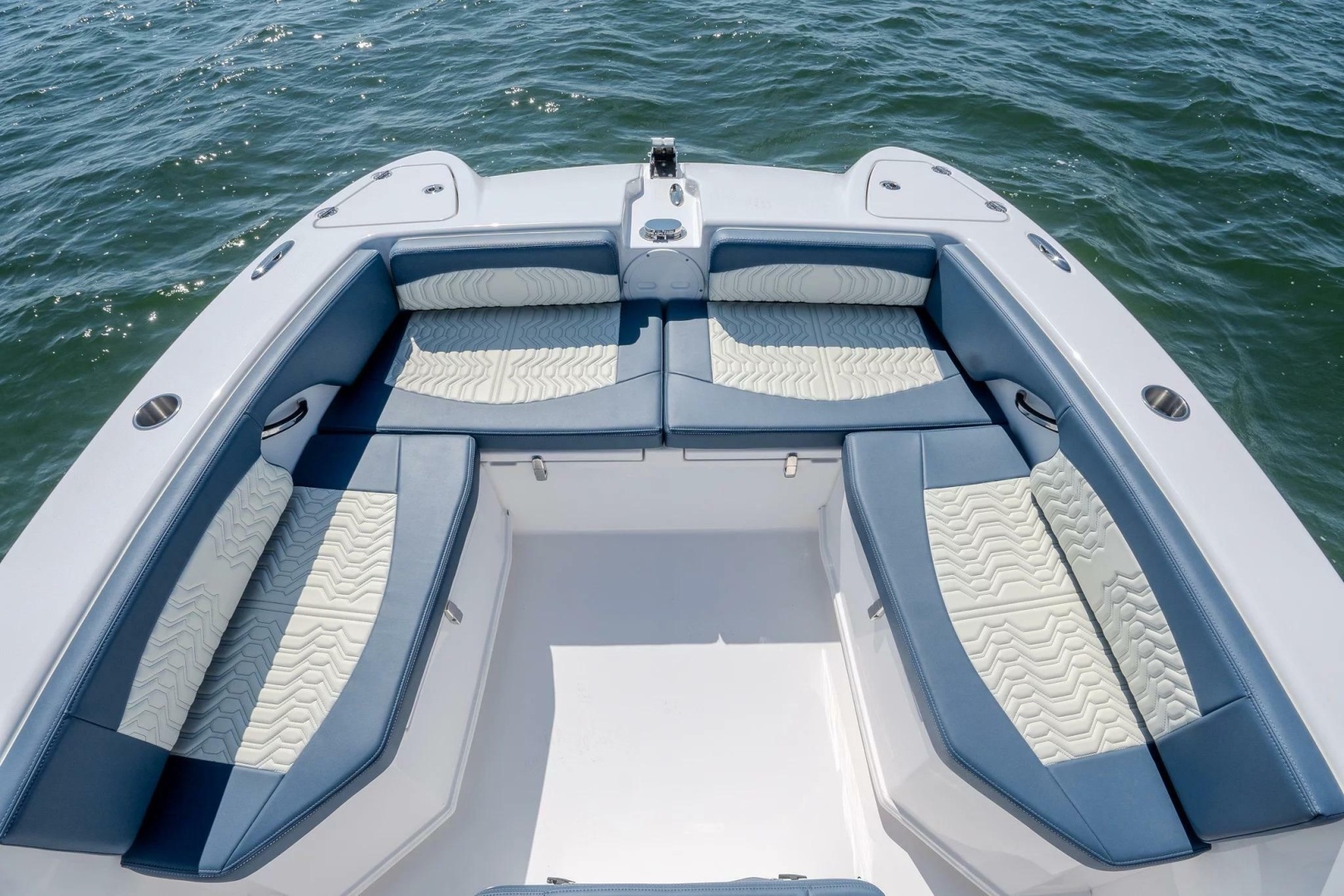 2026 Twin Vee 260 GFX2 CC - Image 5