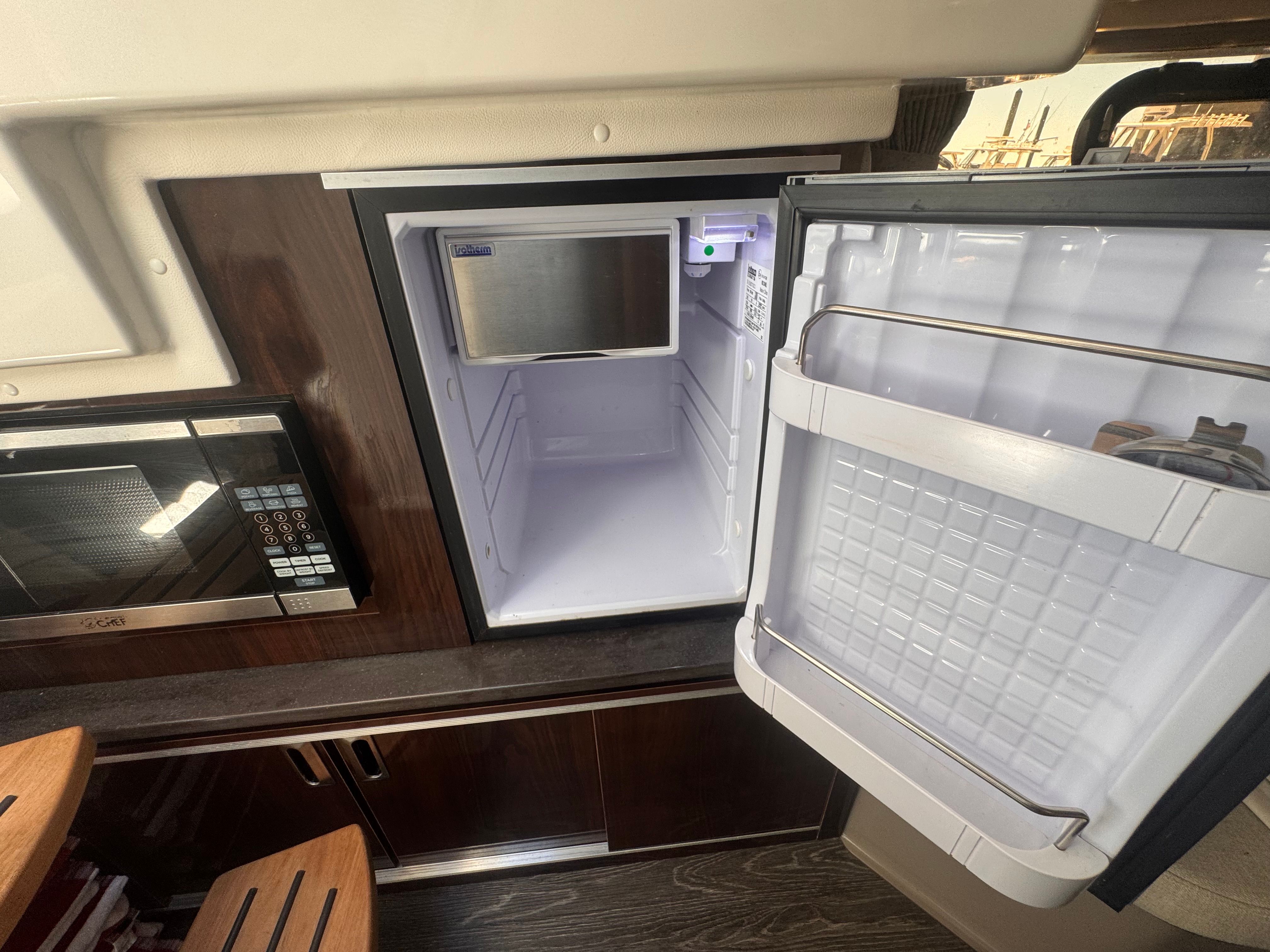 2019 Sea Ray Sundancer 320 - 23