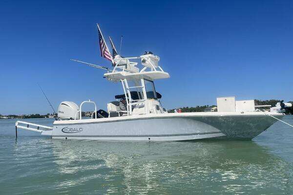 2022 Robalo Cayman 246 SD