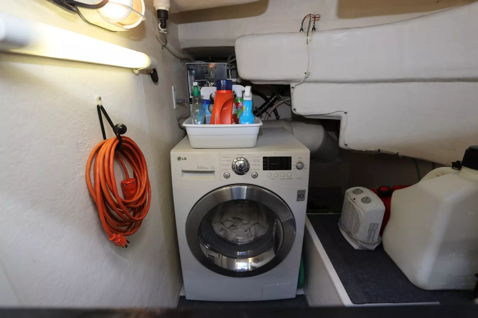 2005 Neptunus 56 Express - Image 48